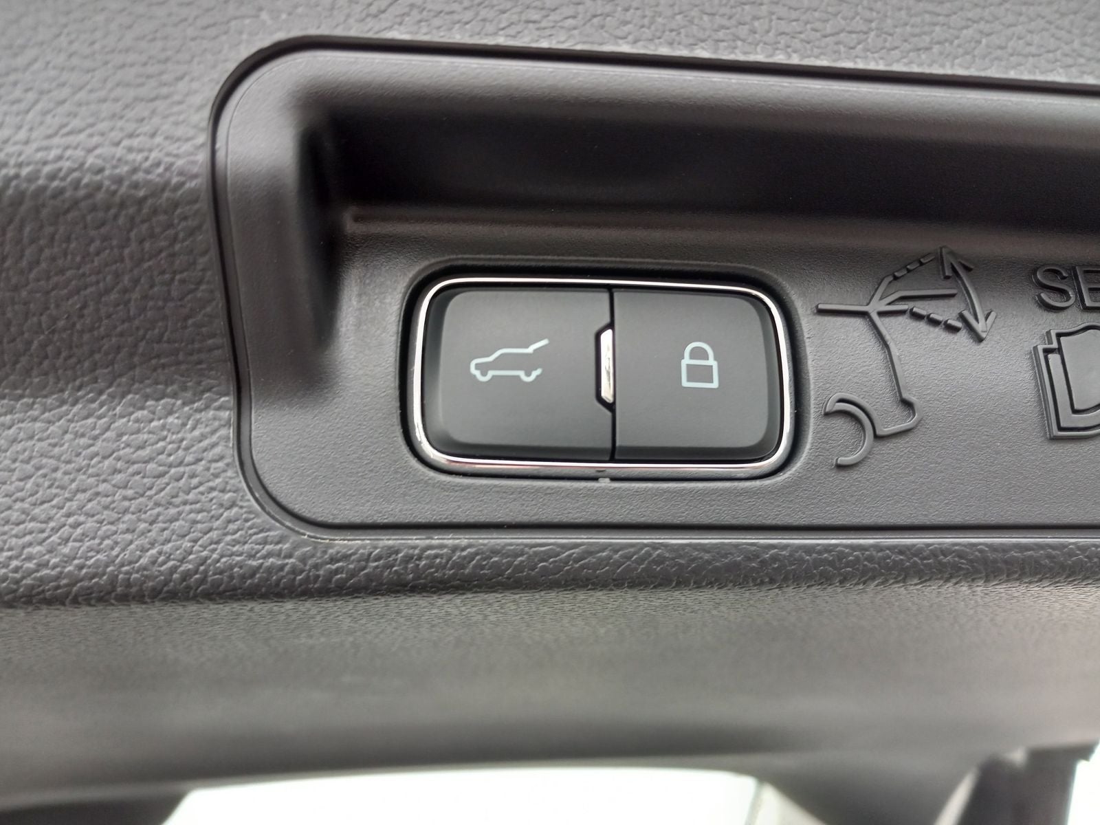 2025 Ford Explorer Active 4WD