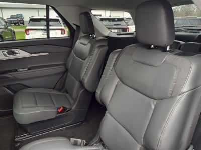 2025 Ford Explorer Active 4WD