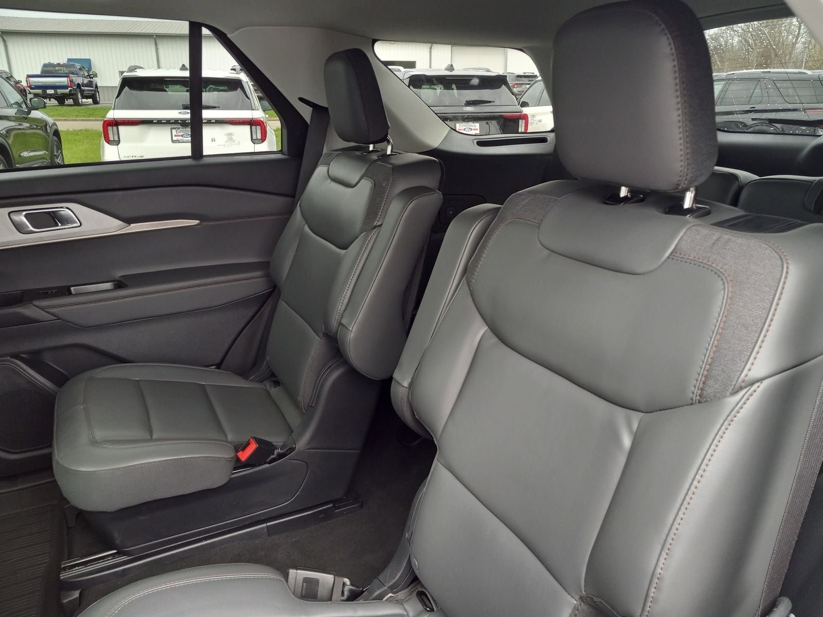 2025 Ford Explorer Active 4WD