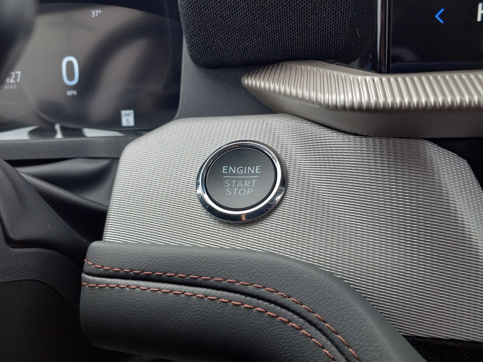 2025 Ford Explorer Active 4WD