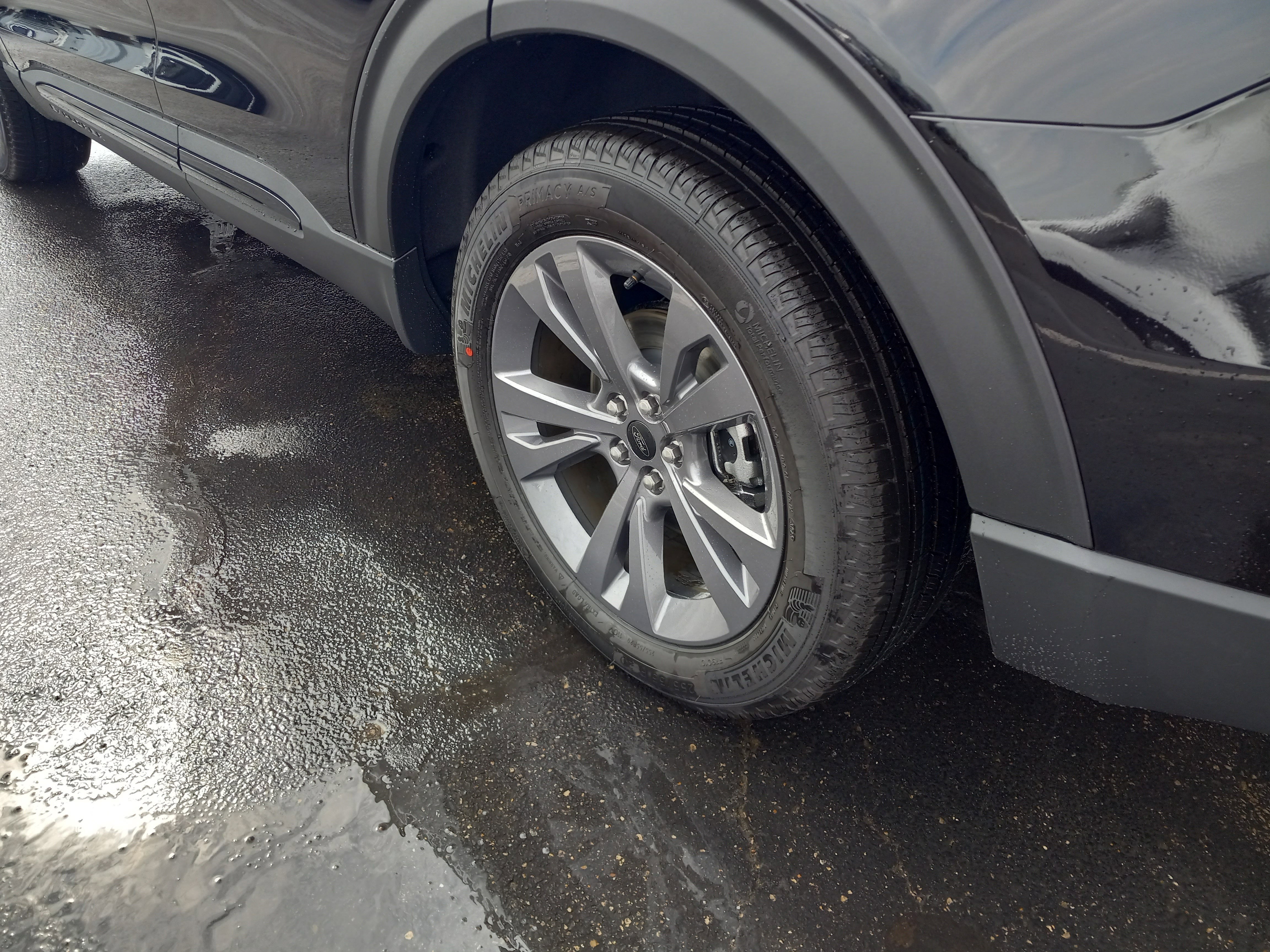 2026 Ford Explorer Active w/200A Pkg 4WD