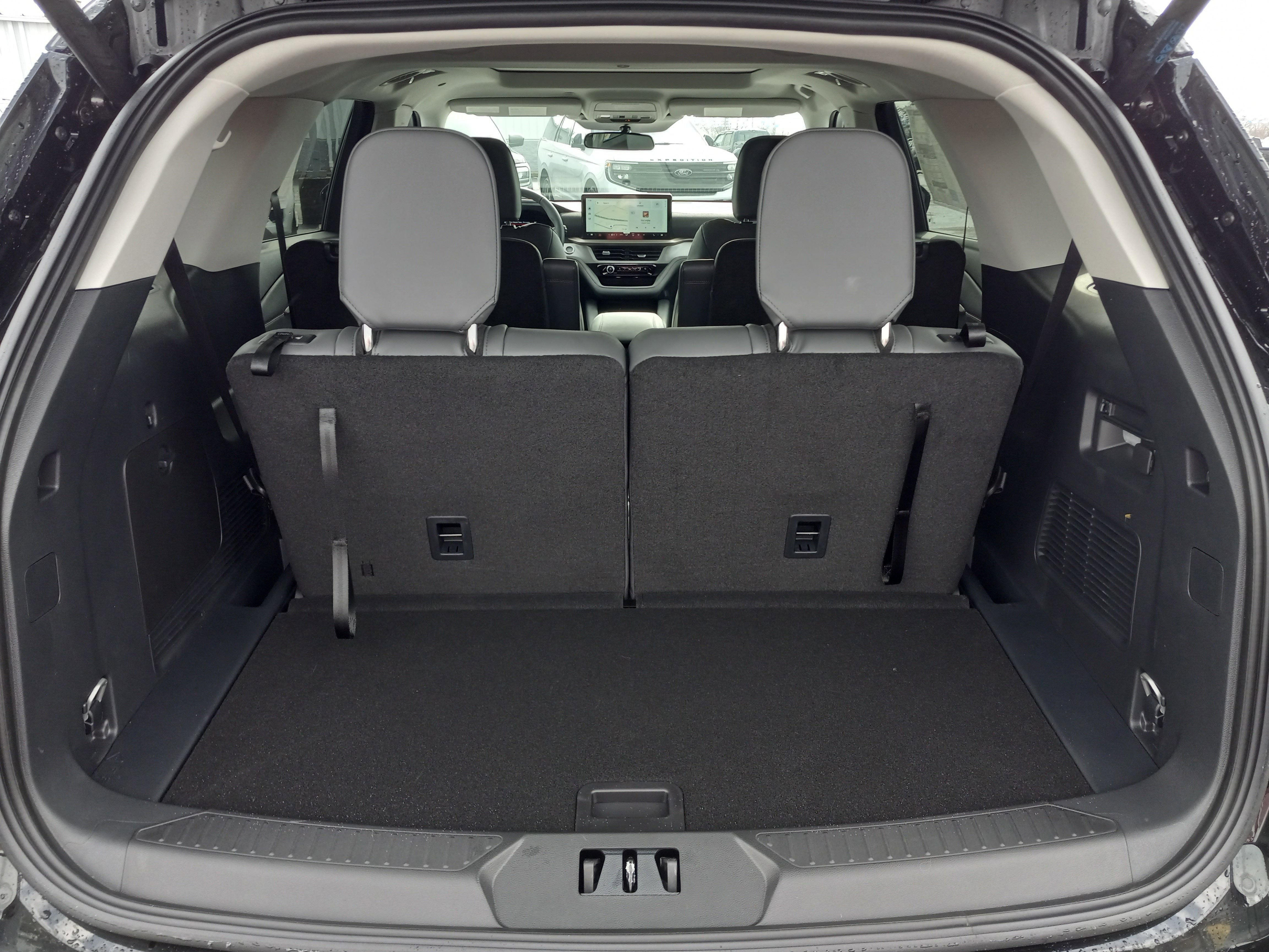 2026 Ford Explorer Active w/200A Pkg 4WD