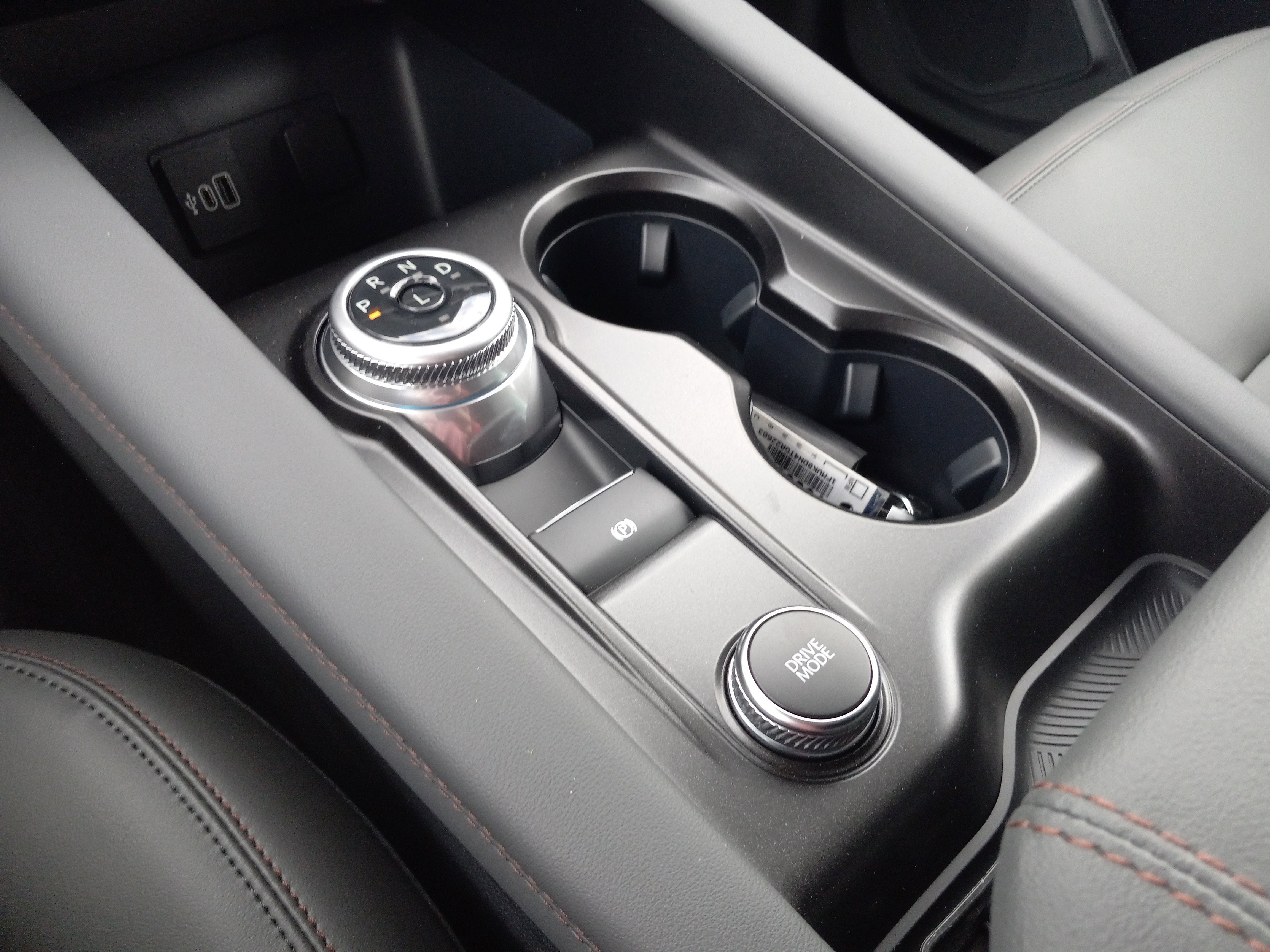 2026 Ford Explorer Active w/200A Pkg 4WD