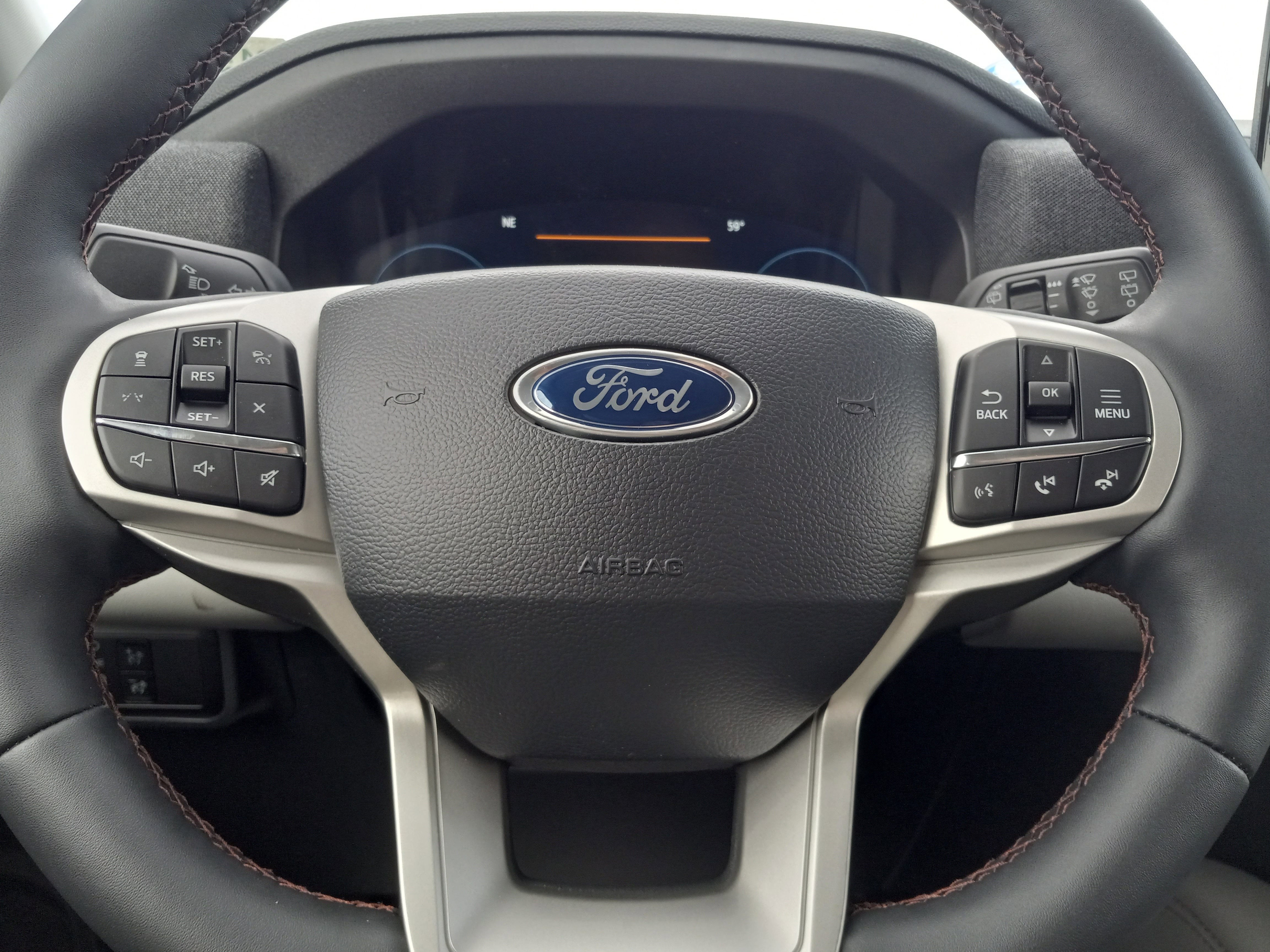 2026 Ford Explorer Active w/200A Pkg 4WD