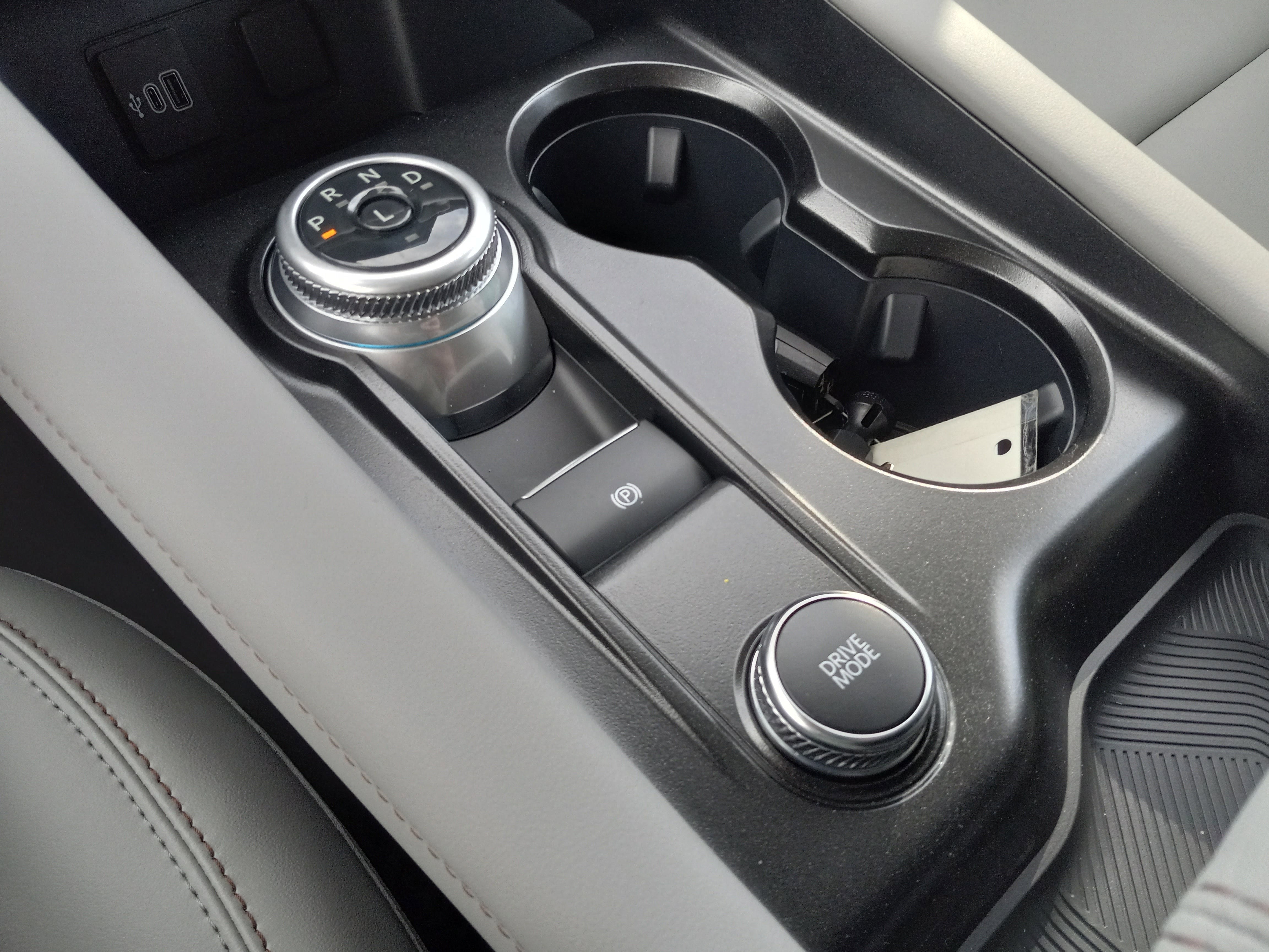 2026 Ford Explorer Active w/200A Pkg 4WD