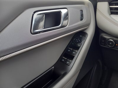 2026 Ford Explorer Active w/200A Pkg 4WD