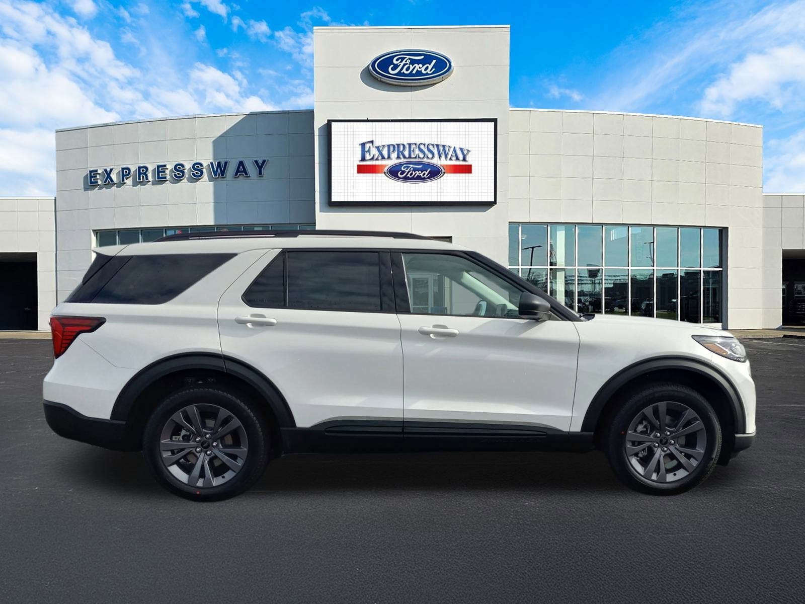 2026 Ford Explorer Active w/200A Pkg 4WD
