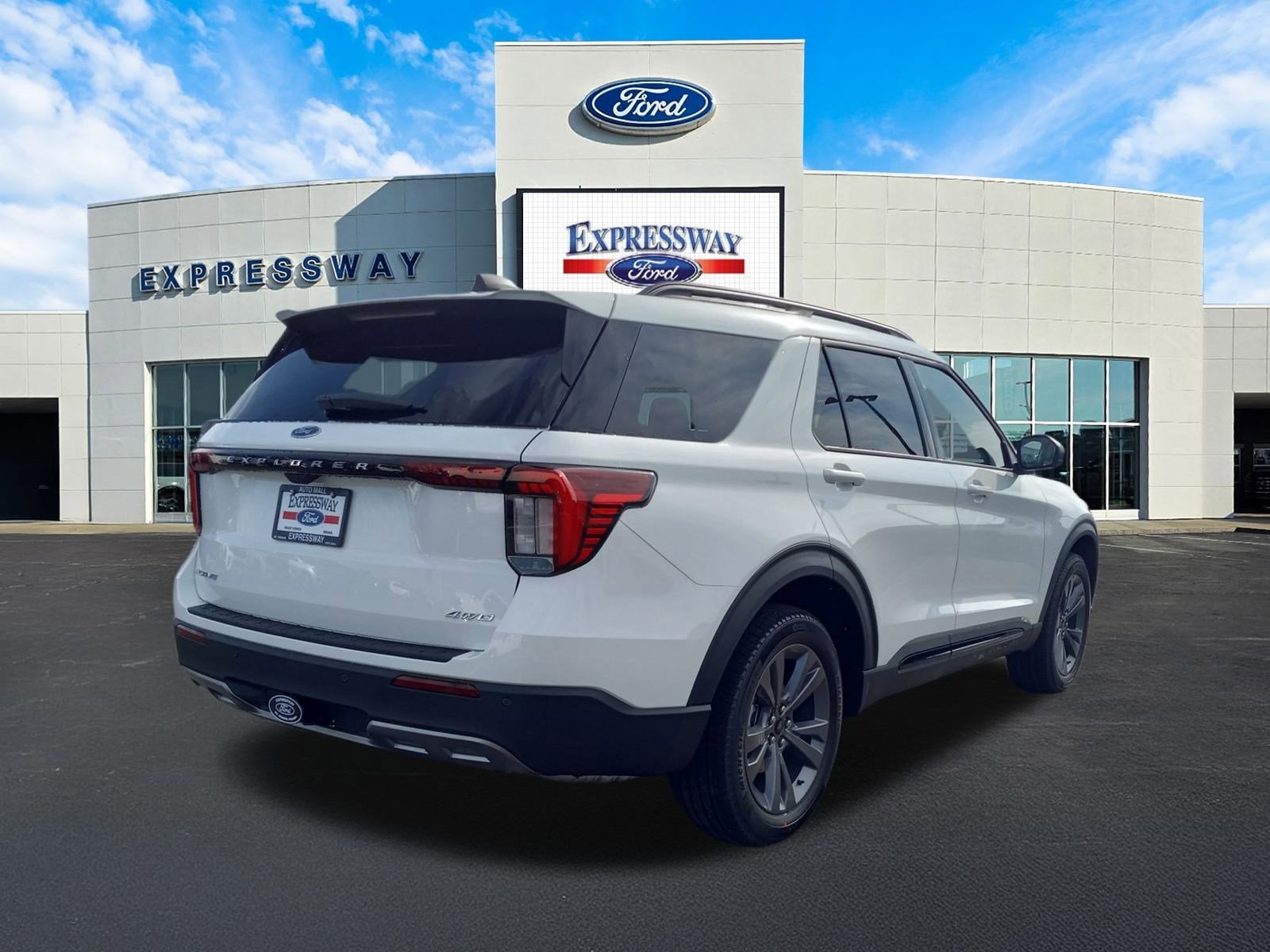 2026 Ford Explorer Active w/200A Pkg 4WD