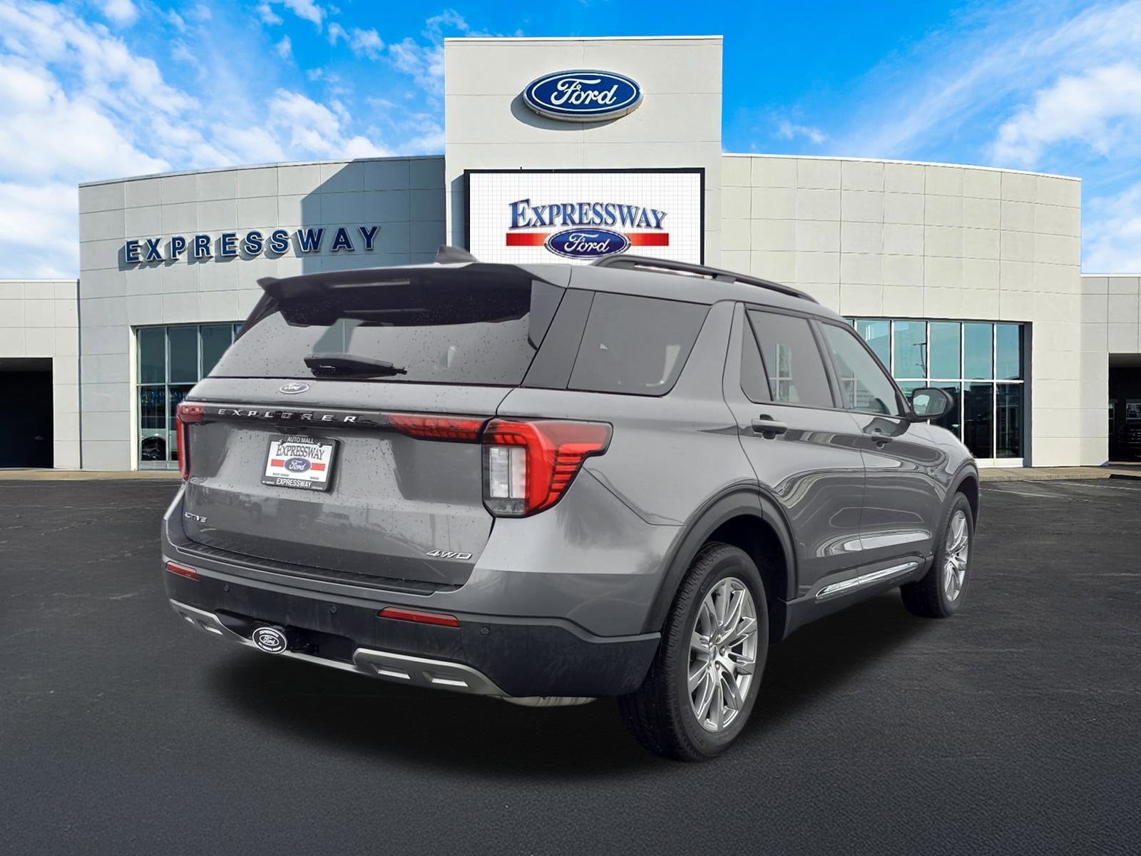 2025 Ford Explorer Active