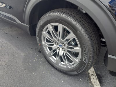 2026 Ford Explorer Active w/200A Pkg 4WD