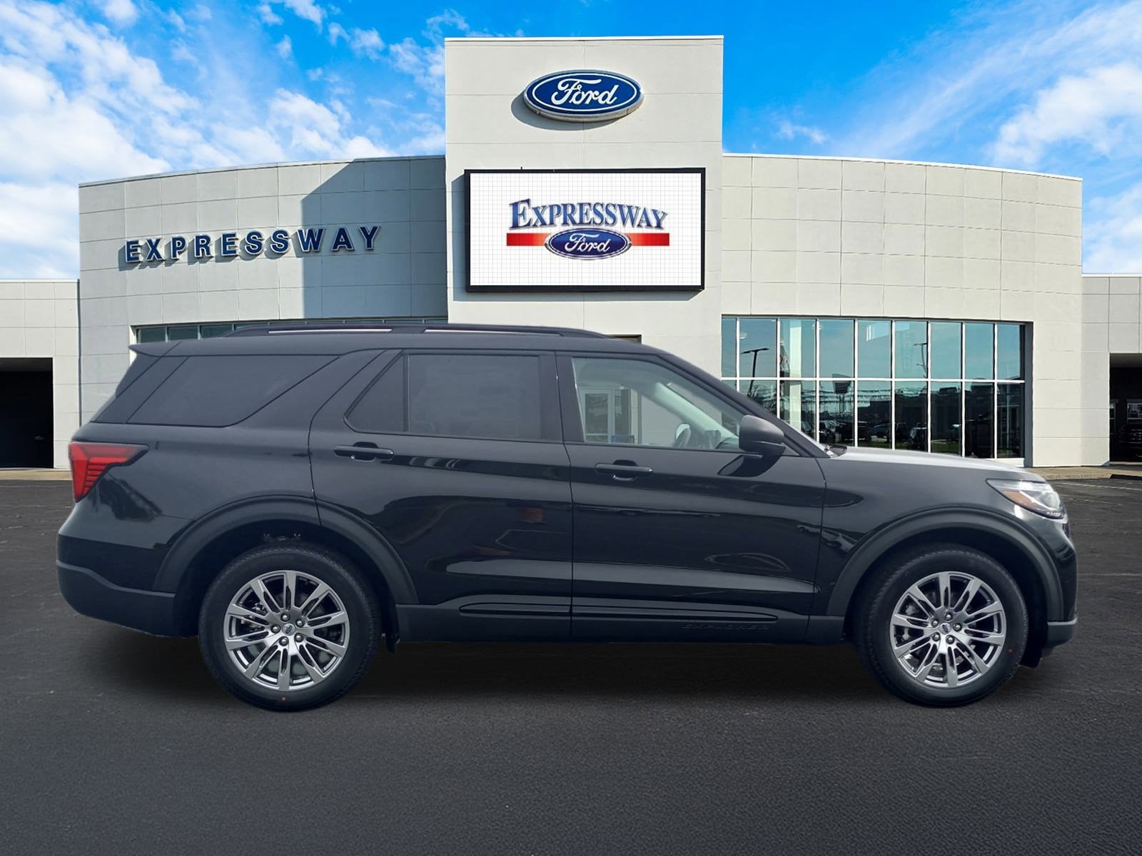 2026 Ford Explorer Active w/200A Pkg 4WD