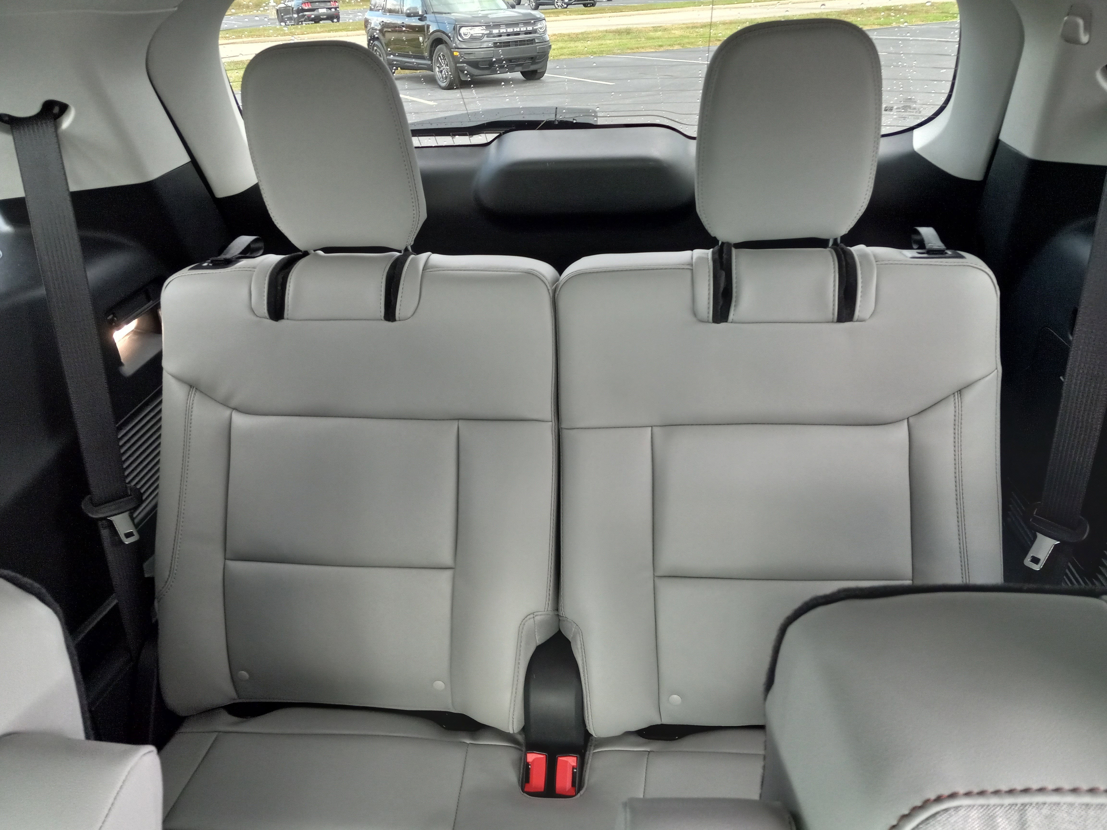 2026 Ford Explorer Active w/200A Pkg 4WD