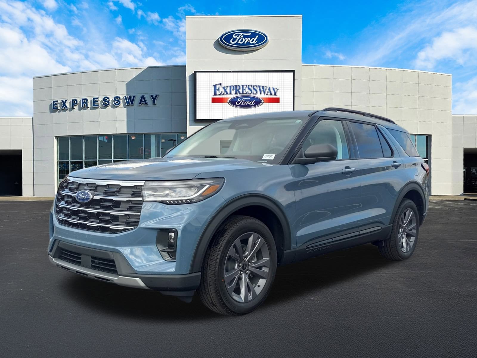 2026 Ford Explorer Active w/200A Pkg 4WD