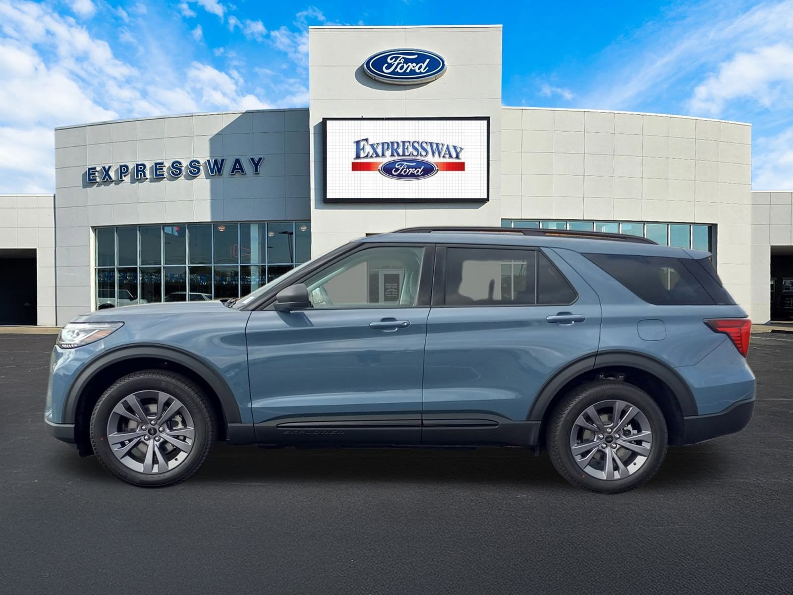 2026 Ford Explorer Active w/200A Pkg 4WD