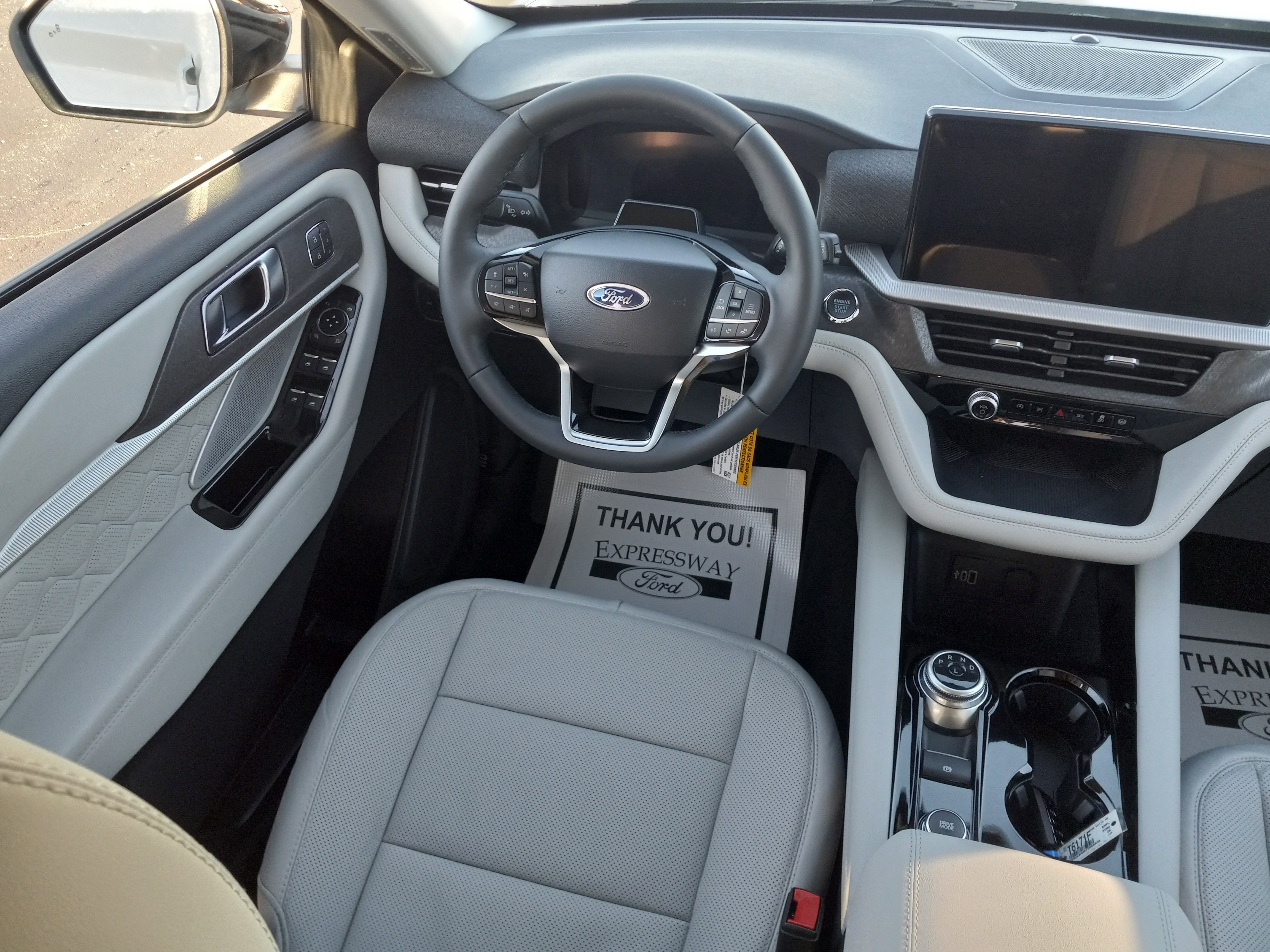 2026 Ford Explorer Platinum 4WD