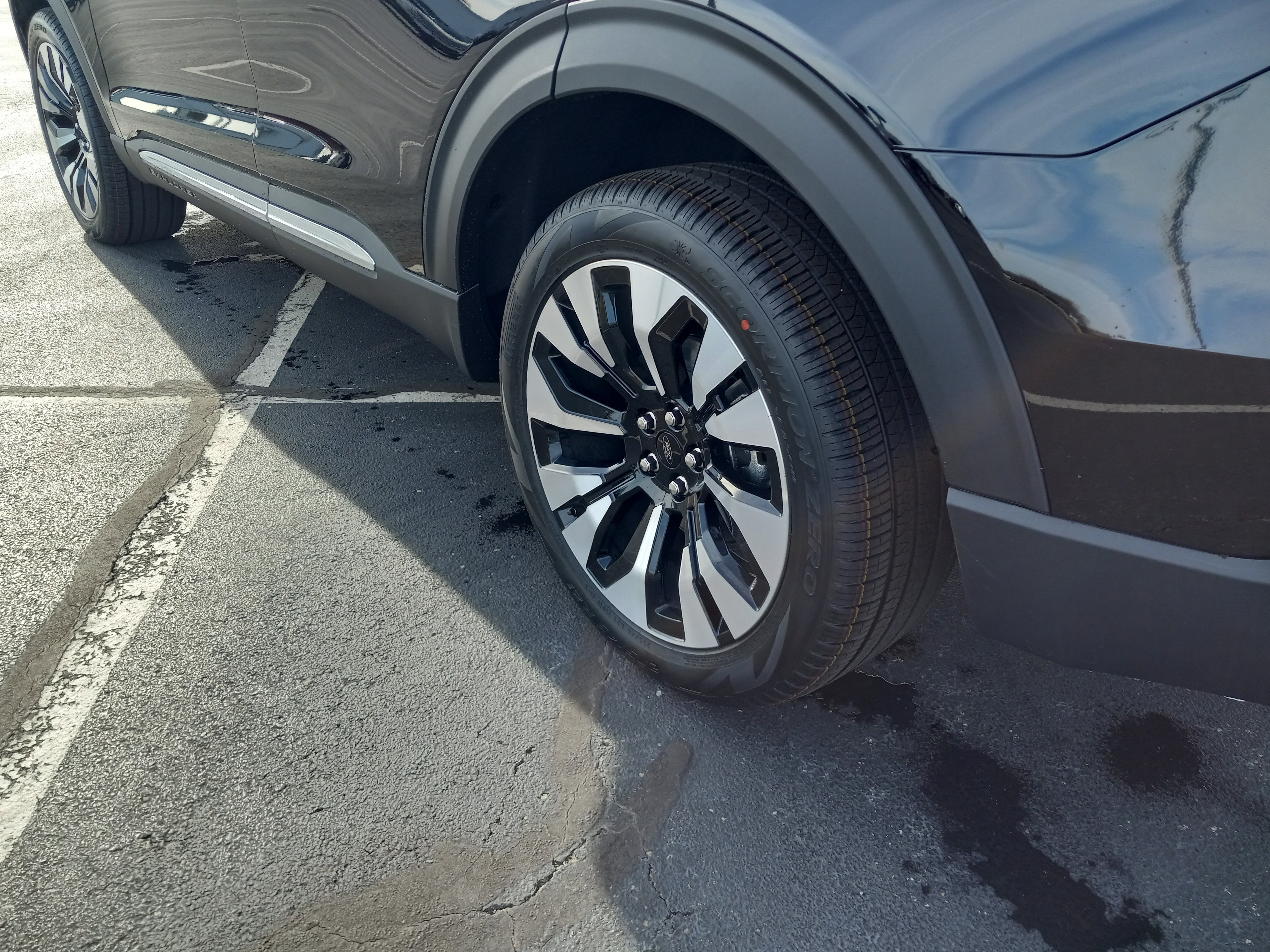 2026 Ford Explorer Platinum 4WD