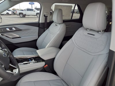 2026 Ford Explorer Platinum 4WD