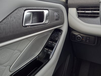 2026 Ford Explorer Platinum 4WD