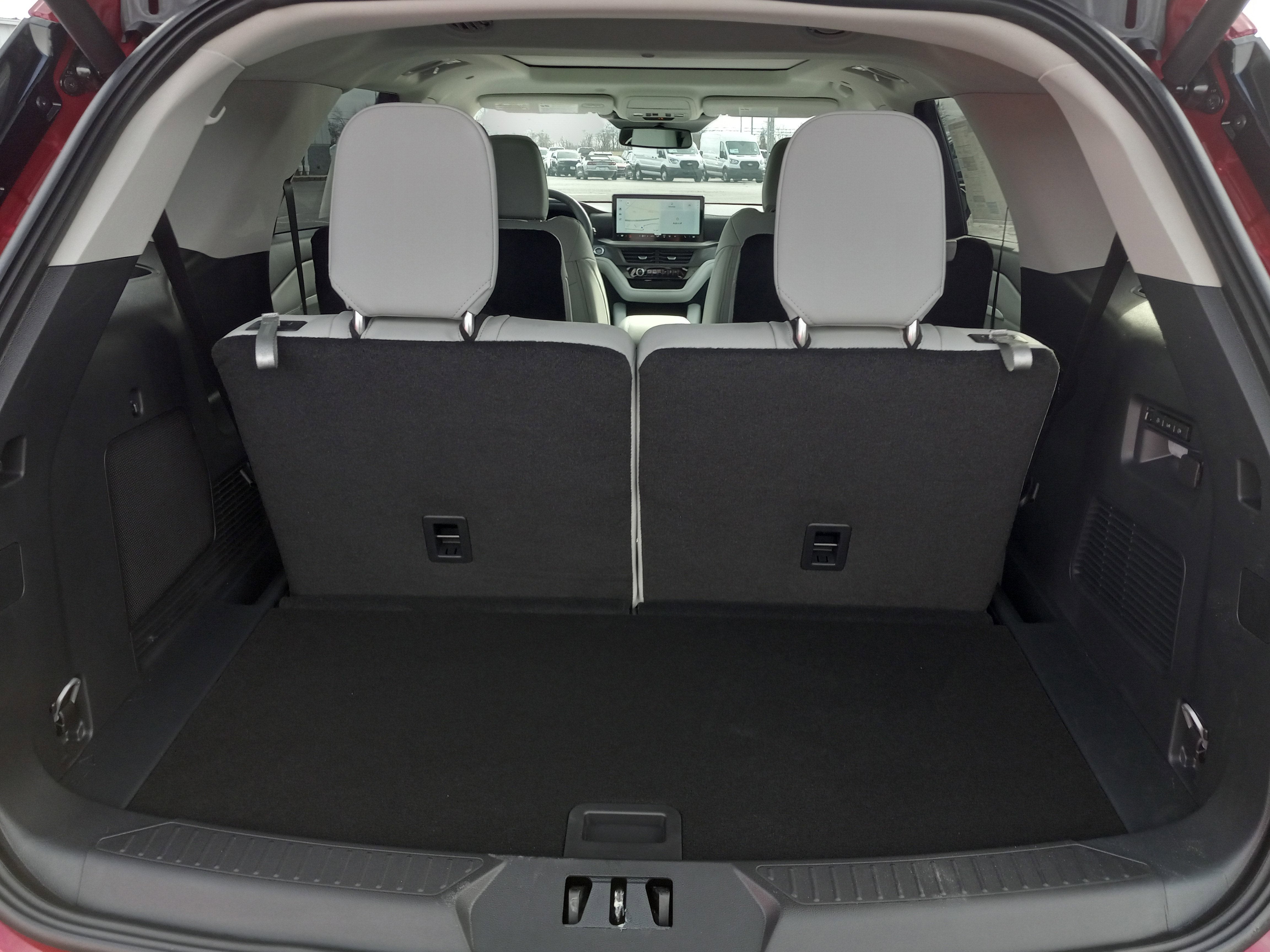 2026 Ford Explorer Platinum 4WD