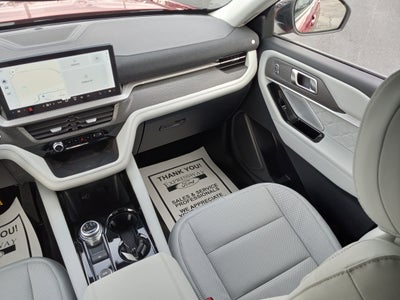 2026 Ford Explorer Platinum 4WD