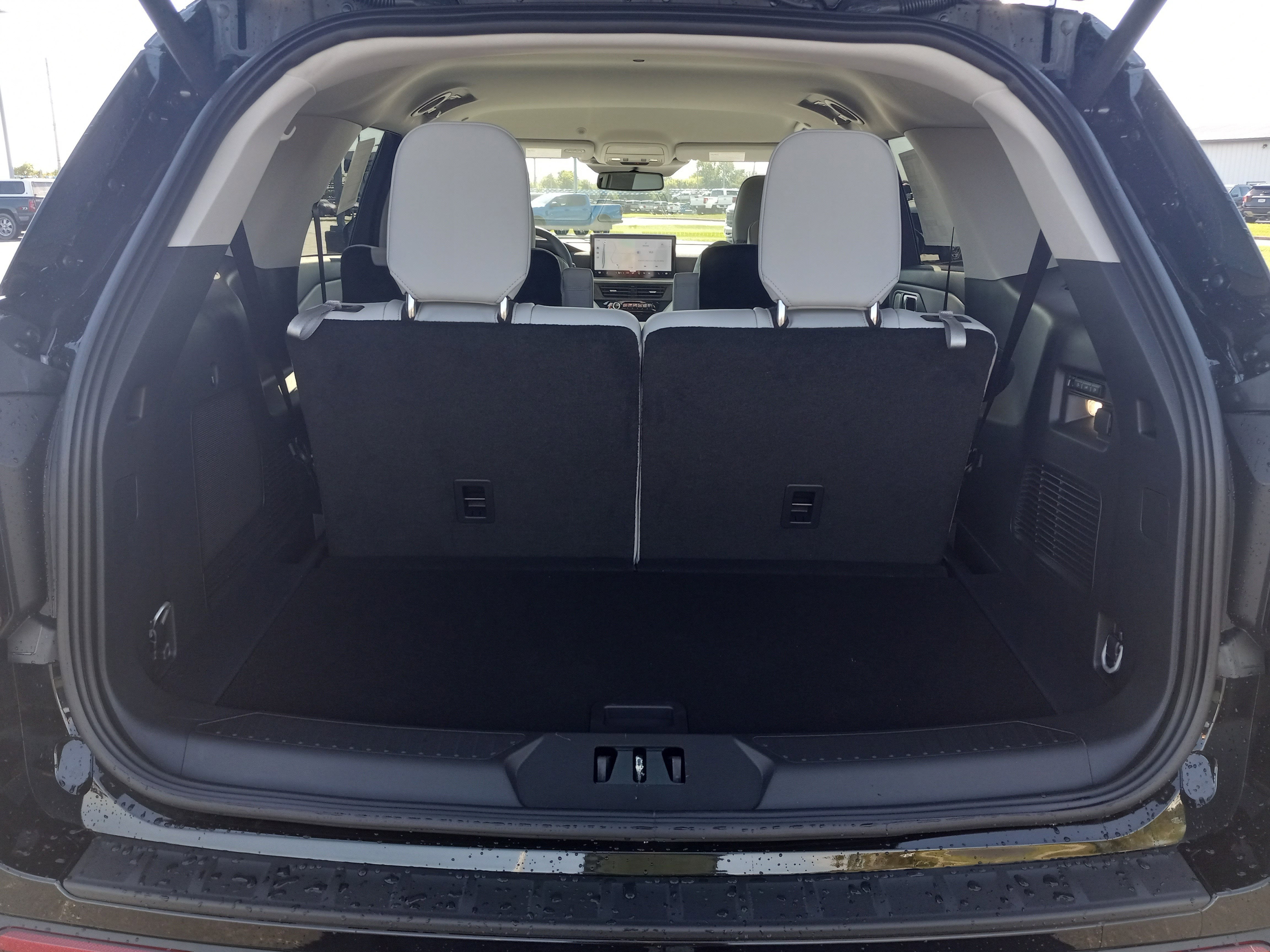 2026 Ford Explorer Platinum 4WD