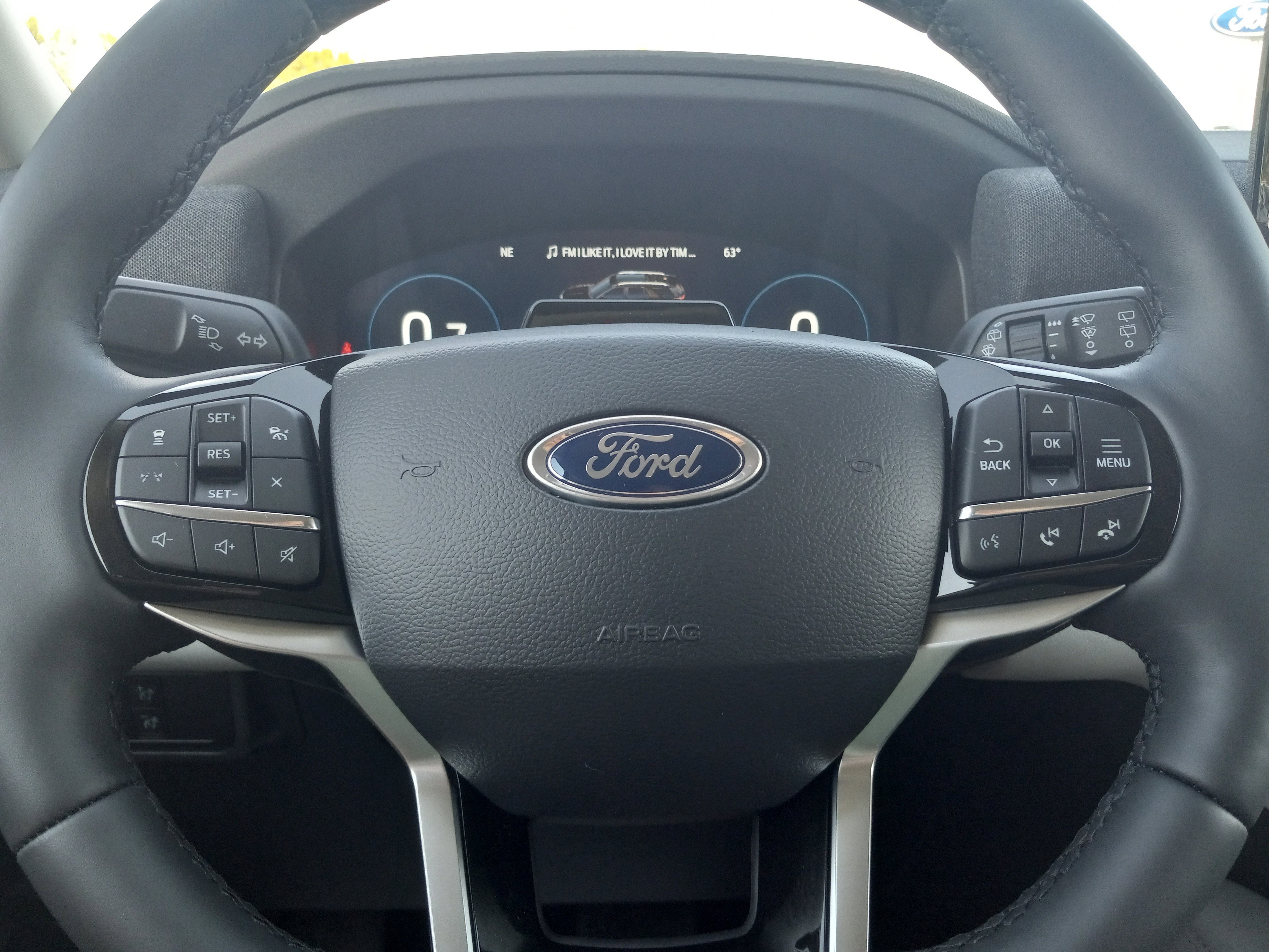 2026 Ford Explorer Platinum 4WD