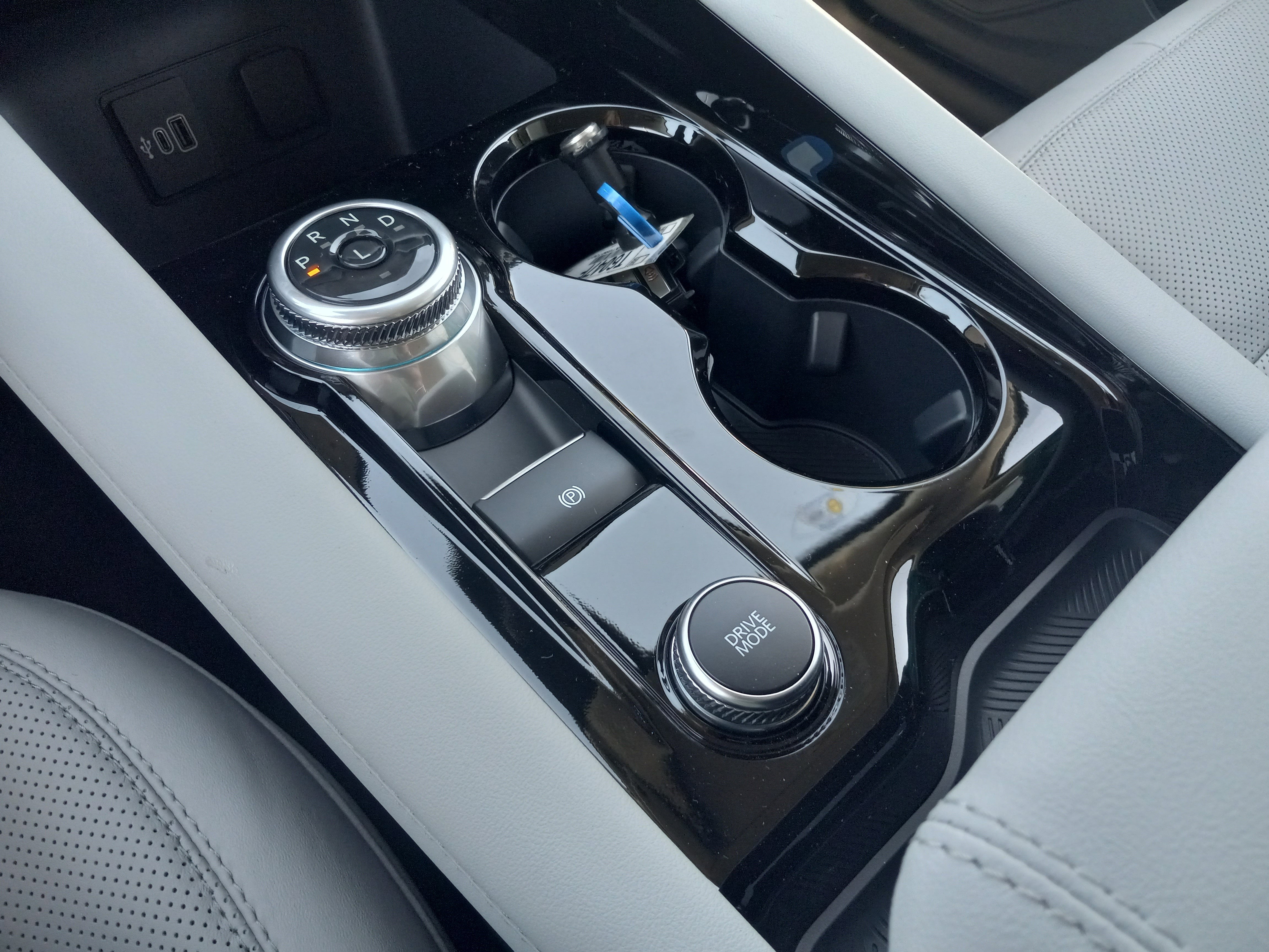 2026 Ford Explorer Platinum 4WD