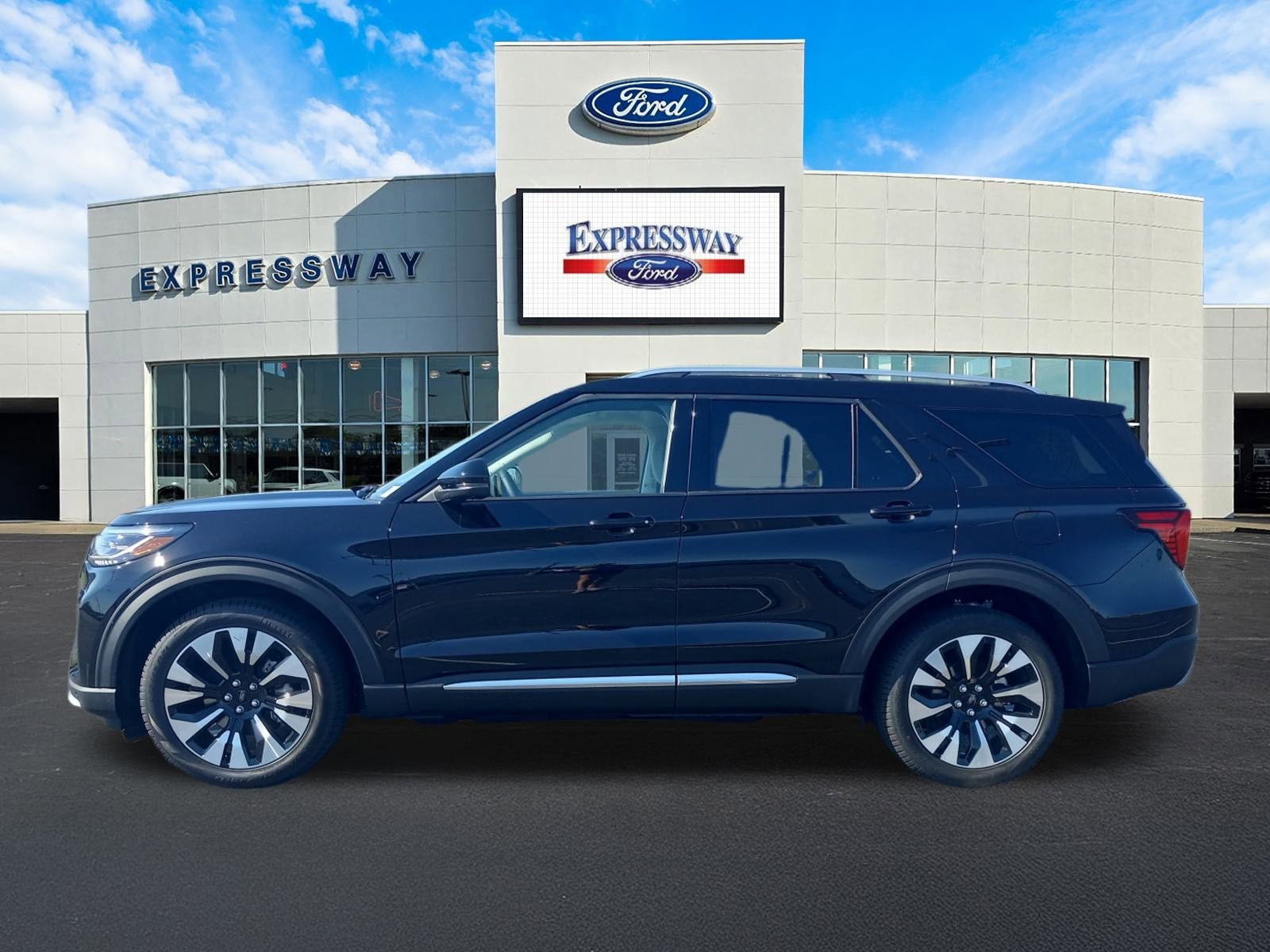 2026 Ford Explorer Platinum 4WD