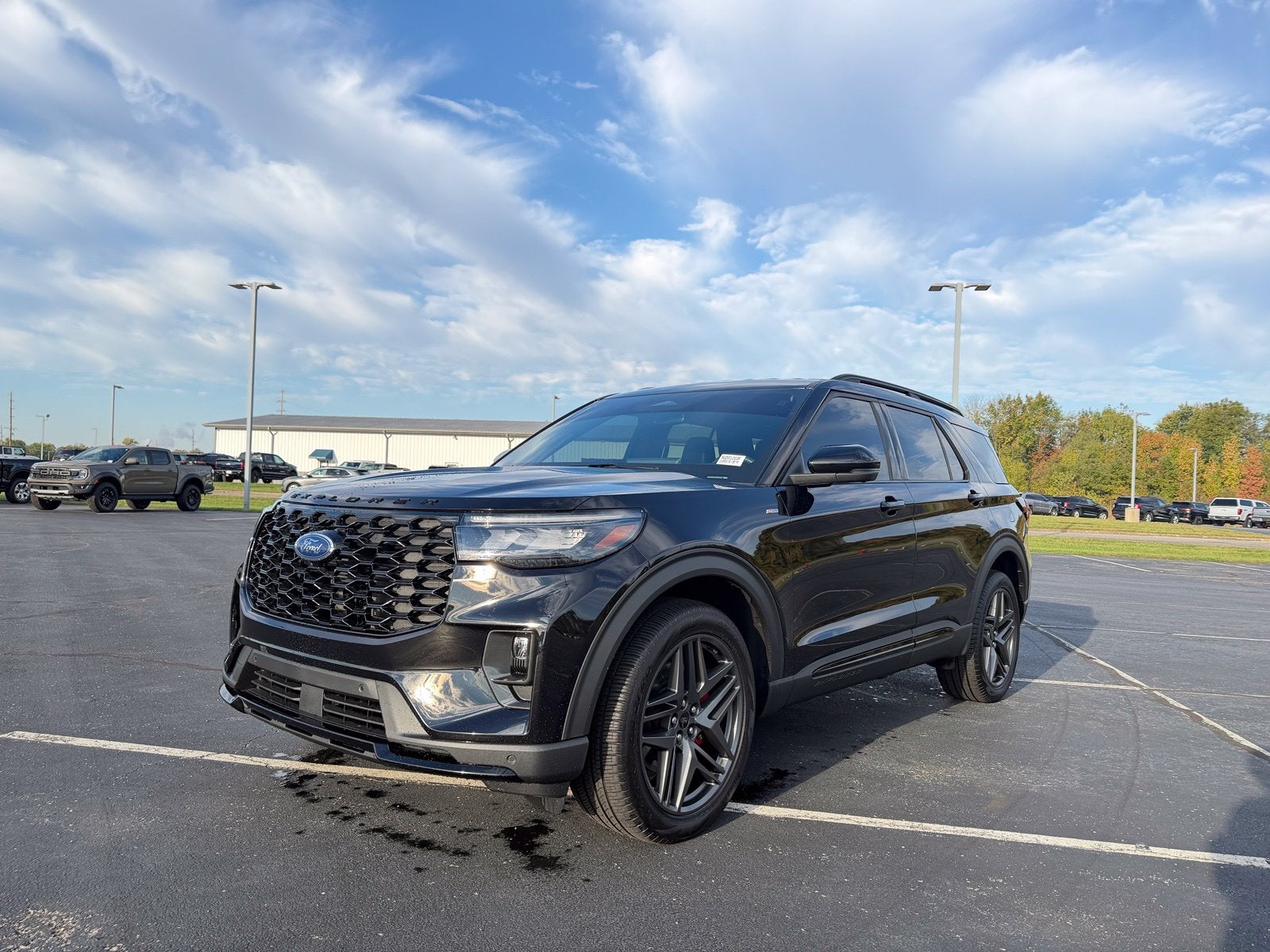 2025 Ford Explorer ST-Line