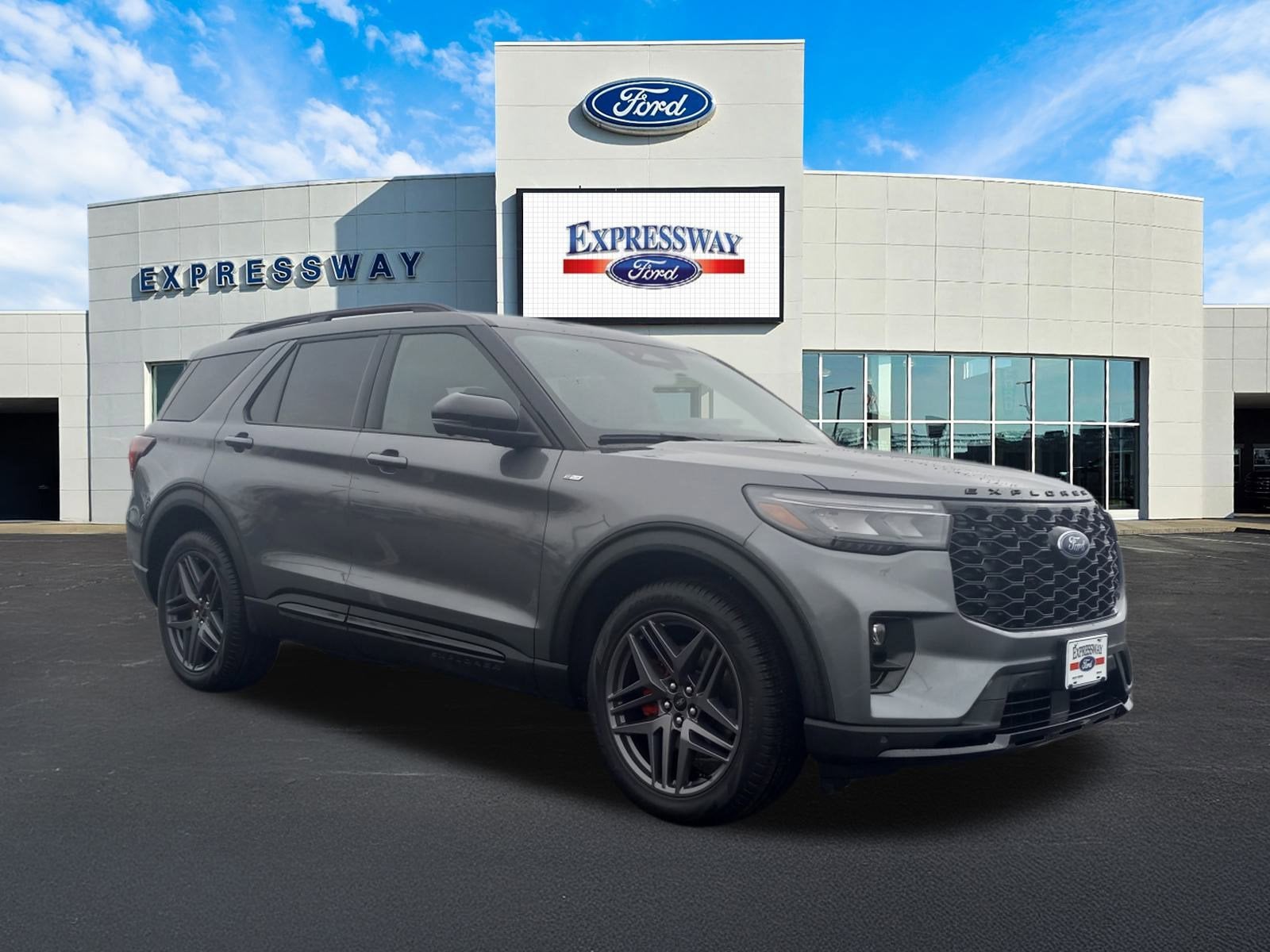 2025 Ford Explorer ST-Line