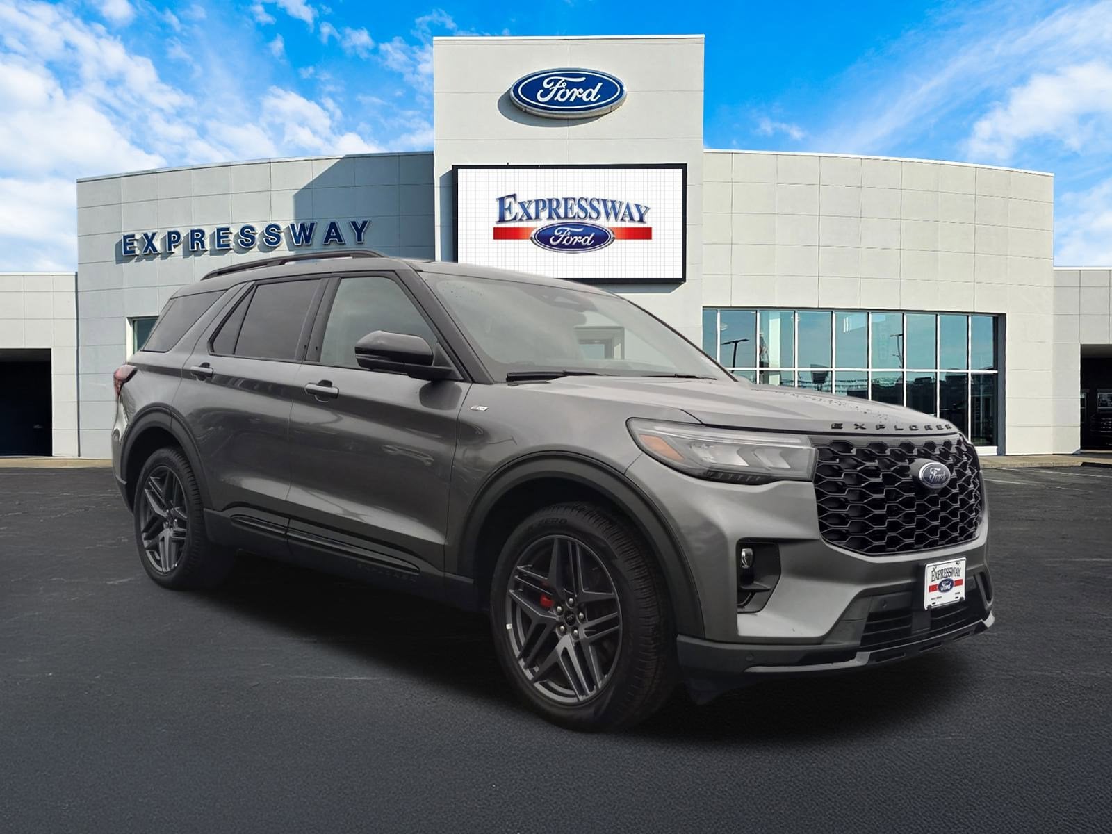 2025 Ford Explorer ST-Line