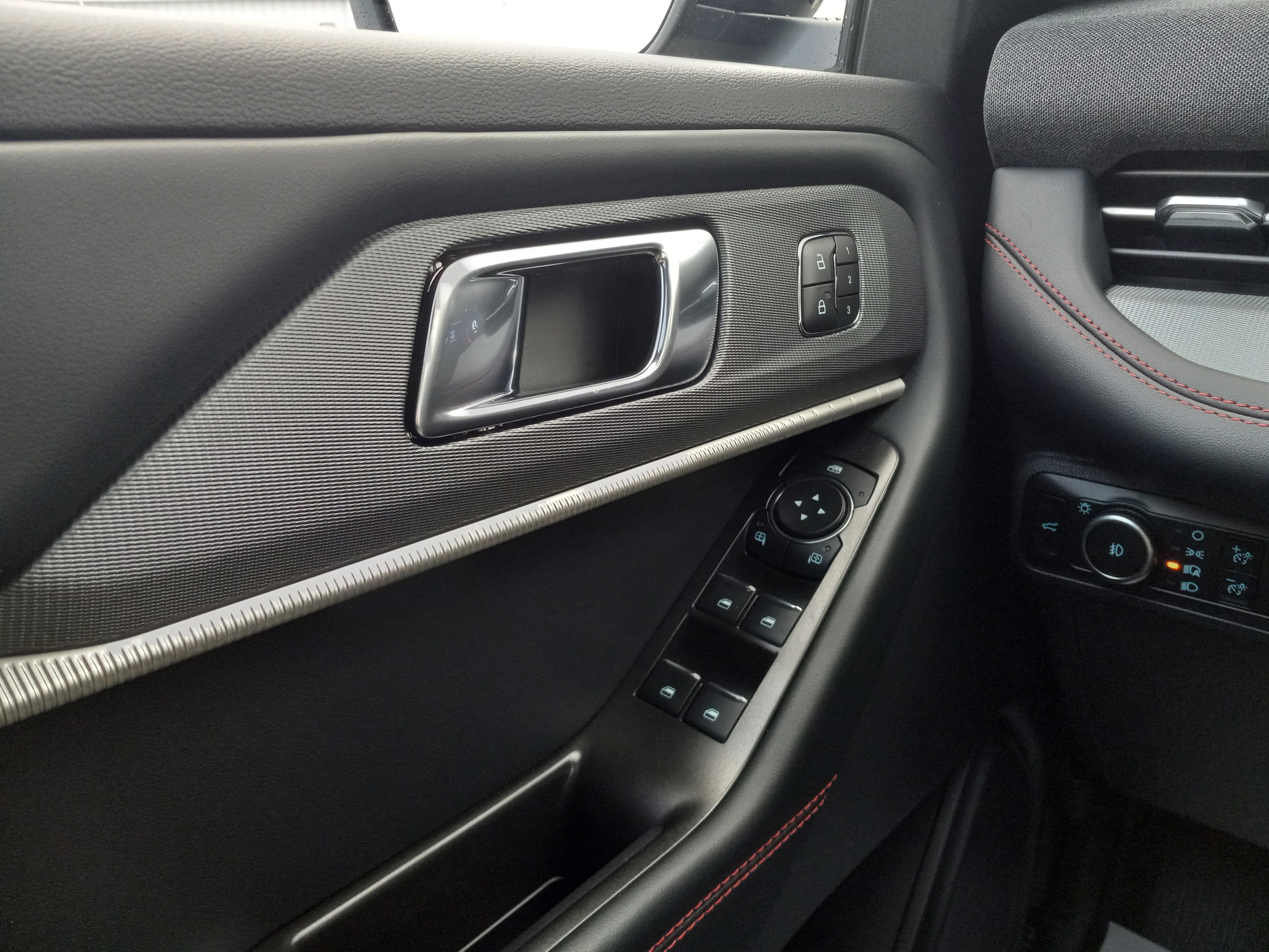 2026 Ford Explorer ST-Line 4WD