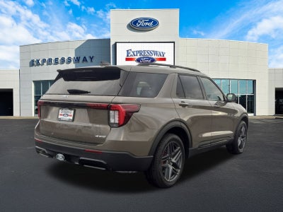 2026 Ford Explorer ST-Line 4WD
