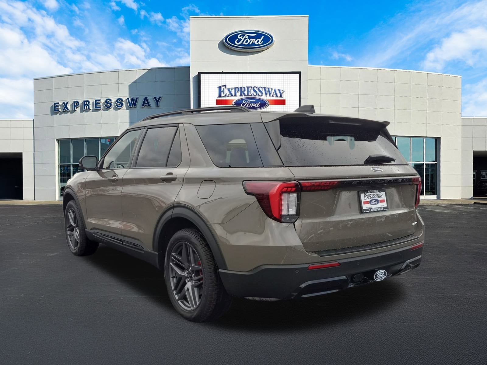2026 Ford Explorer ST-Line 4WD