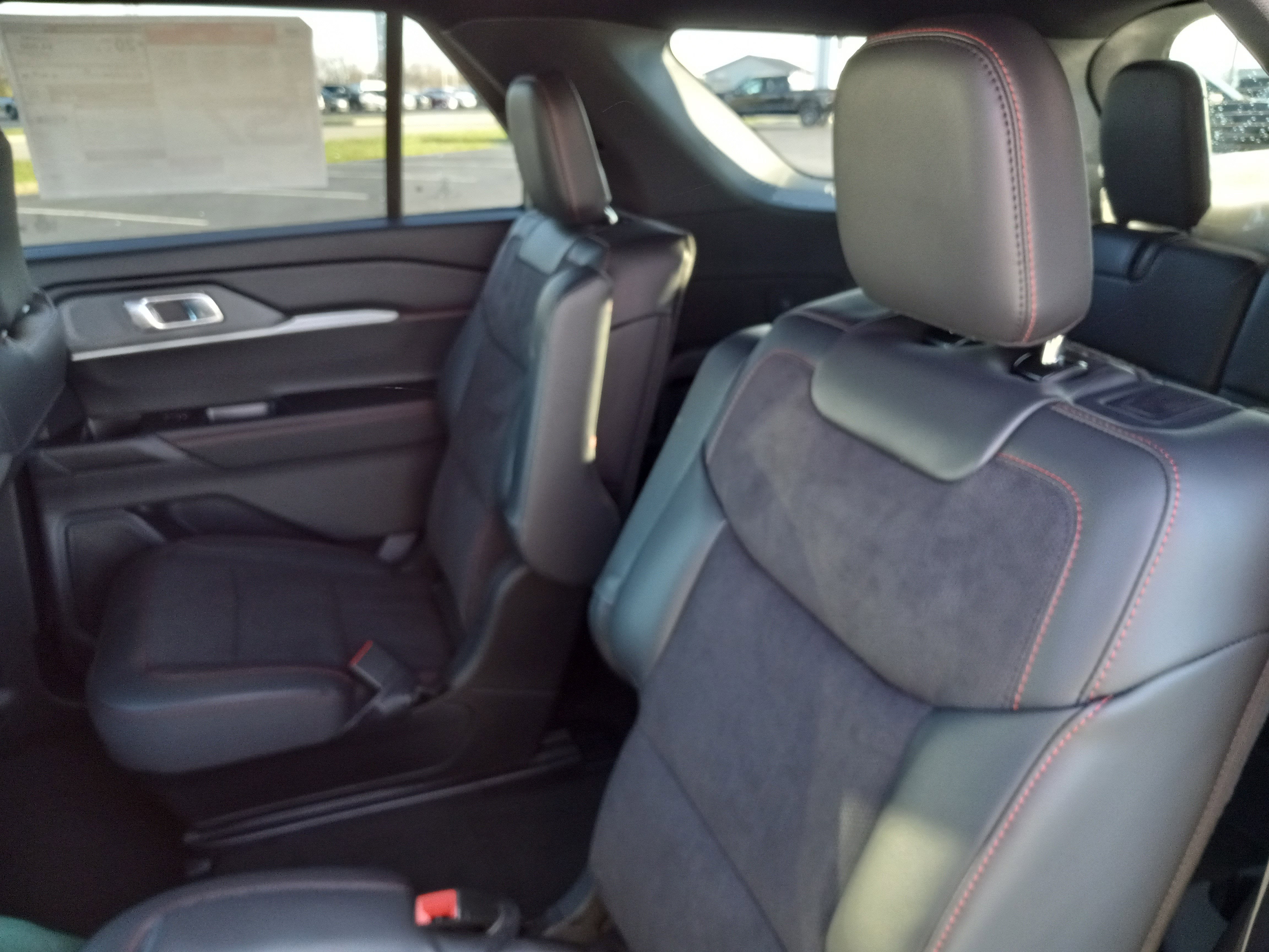 2026 Ford Explorer ST 4WD