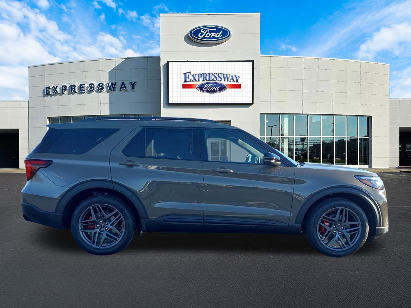 2026 Ford Explorer ST 4WD