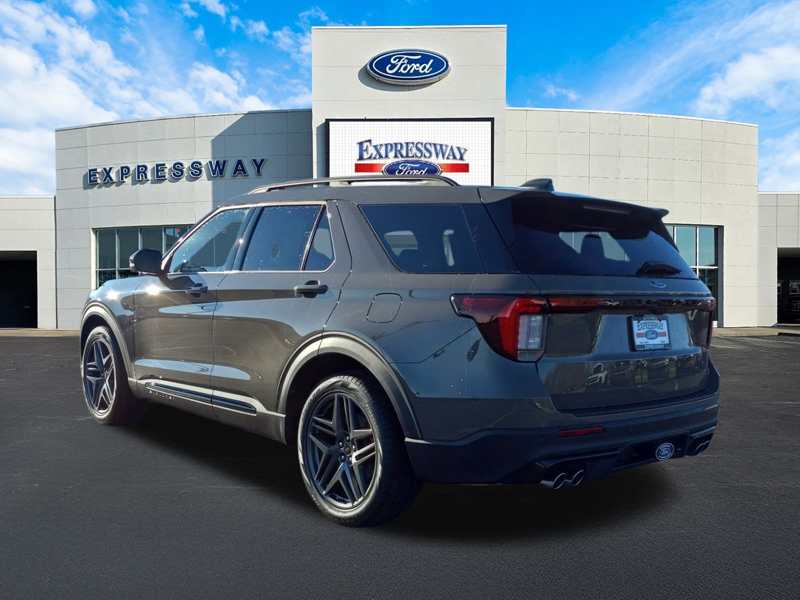 2026 Ford Explorer ST 4WD