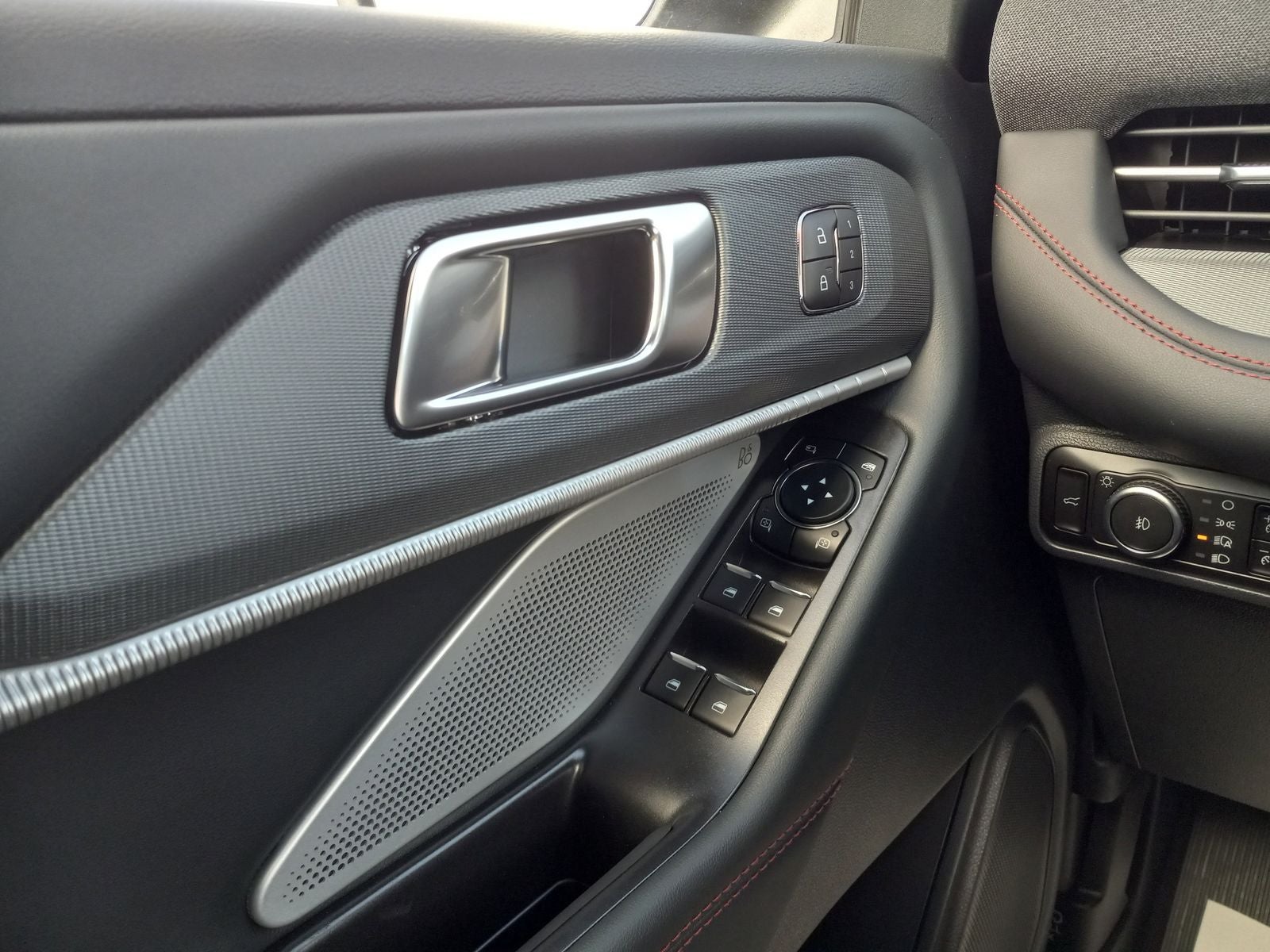 2026 Ford Explorer ST 4WD