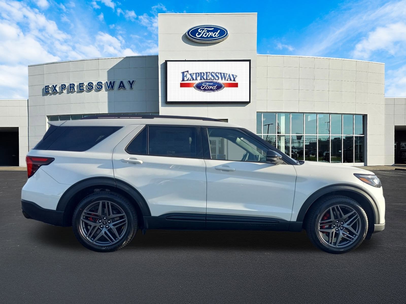 2026 Ford Explorer ST 4WD