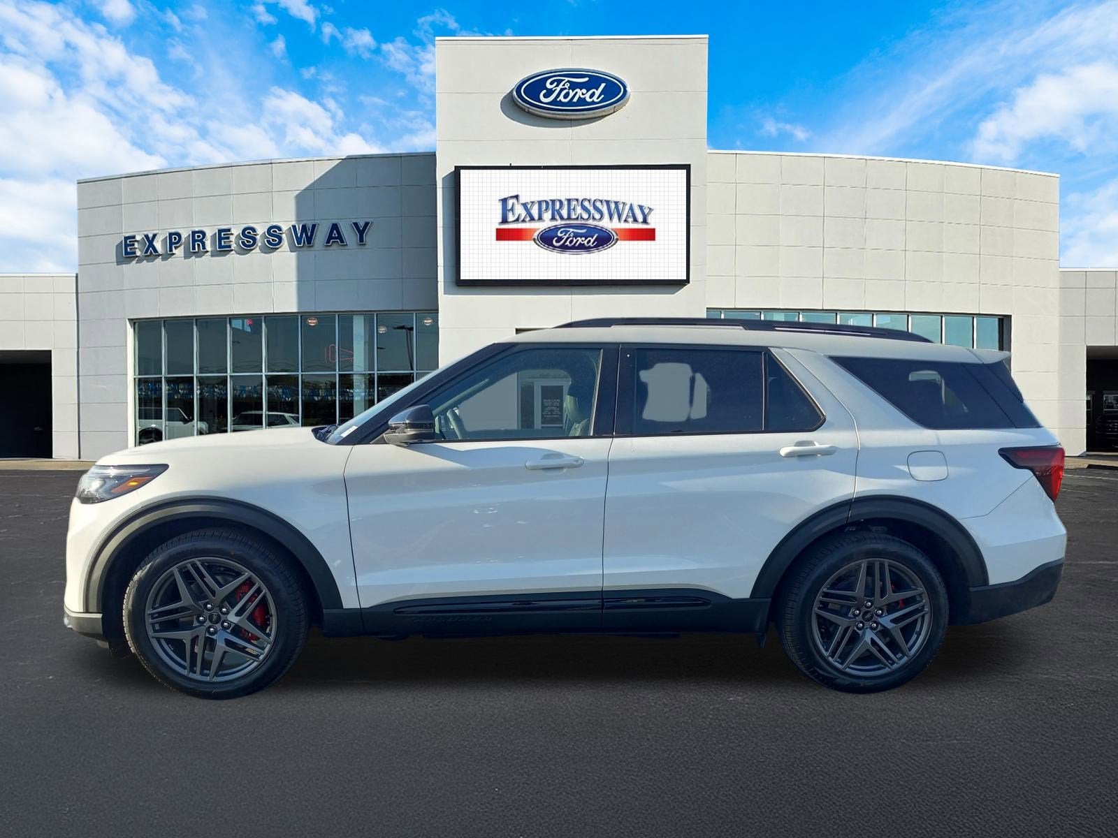 2026 Ford Explorer ST 4WD