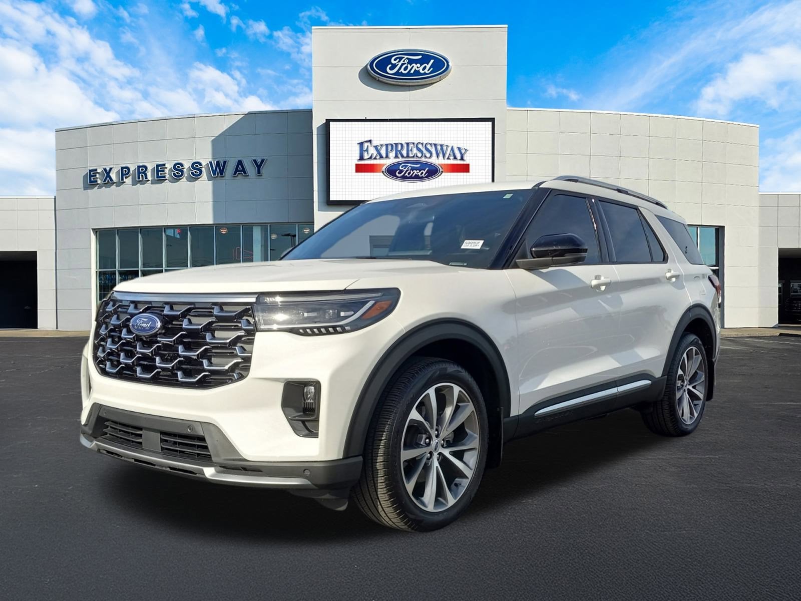 2025 Ford Explorer Platinum