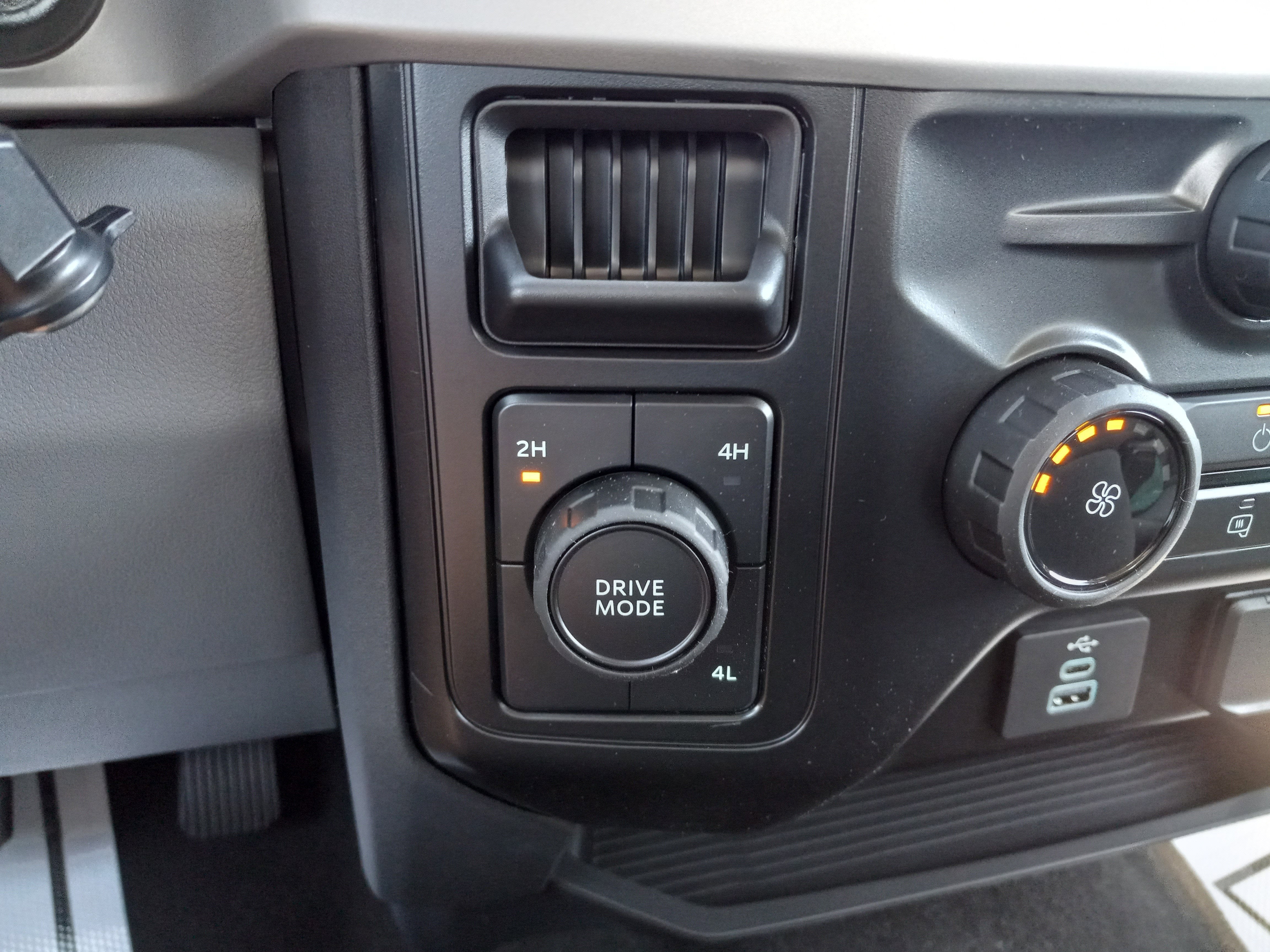 2026 Ford Super Duty F-250 SRW XL 4WD Crew Cab 6.75' Box