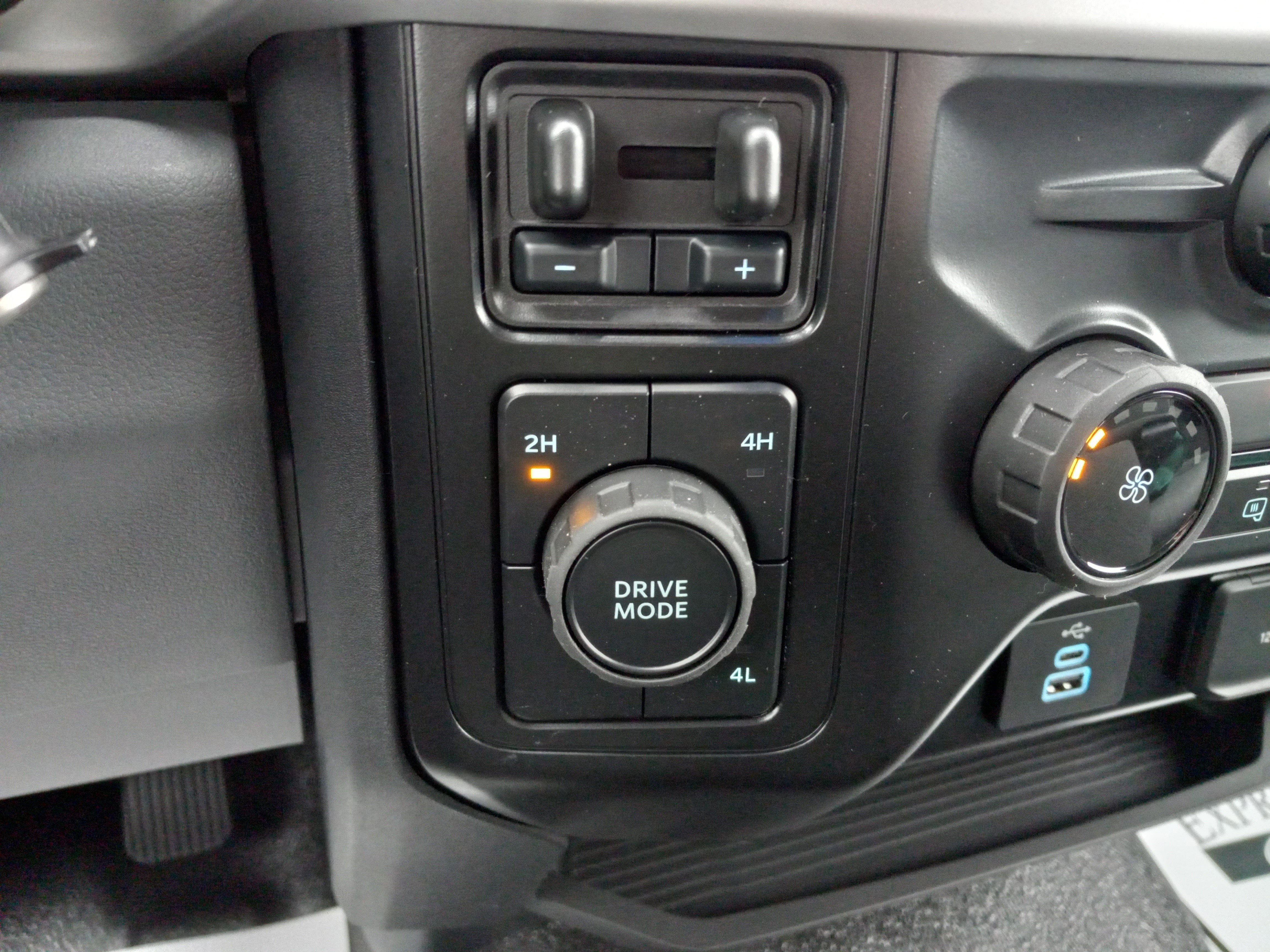 2026 Ford Super Duty F-250 SRW XL 4WD Crew Cab 8' Box