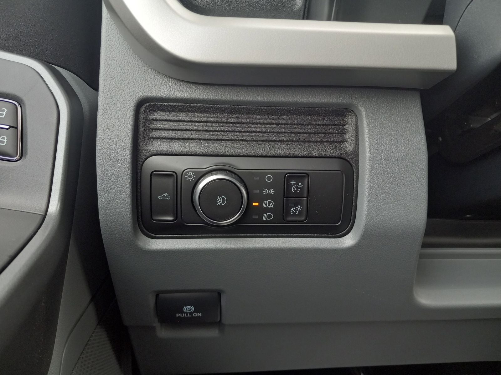 2026 Ford Super Duty F-250 SRW XL 4WD SuperCab 8' Box