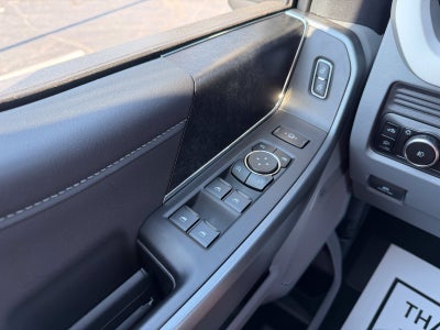2027 Ford Super Duty F-250 SRW XLT