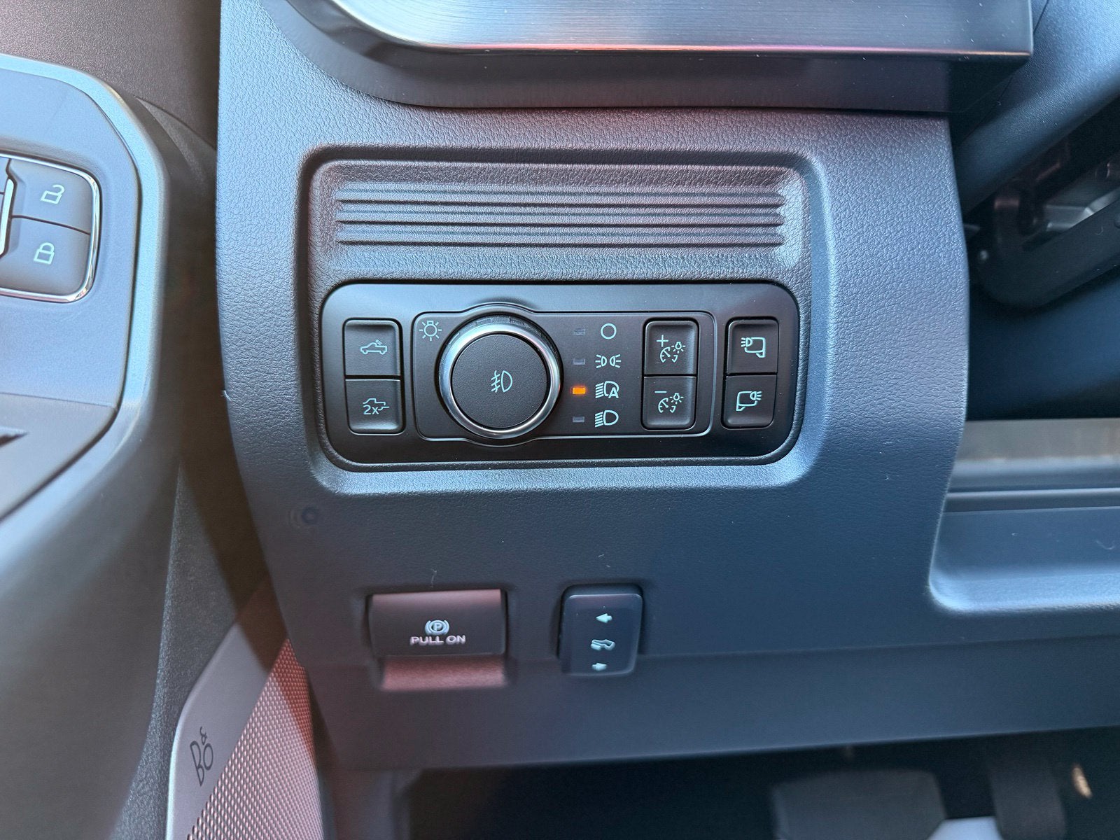 2027 Ford Super Duty F-250 SRW Lariat