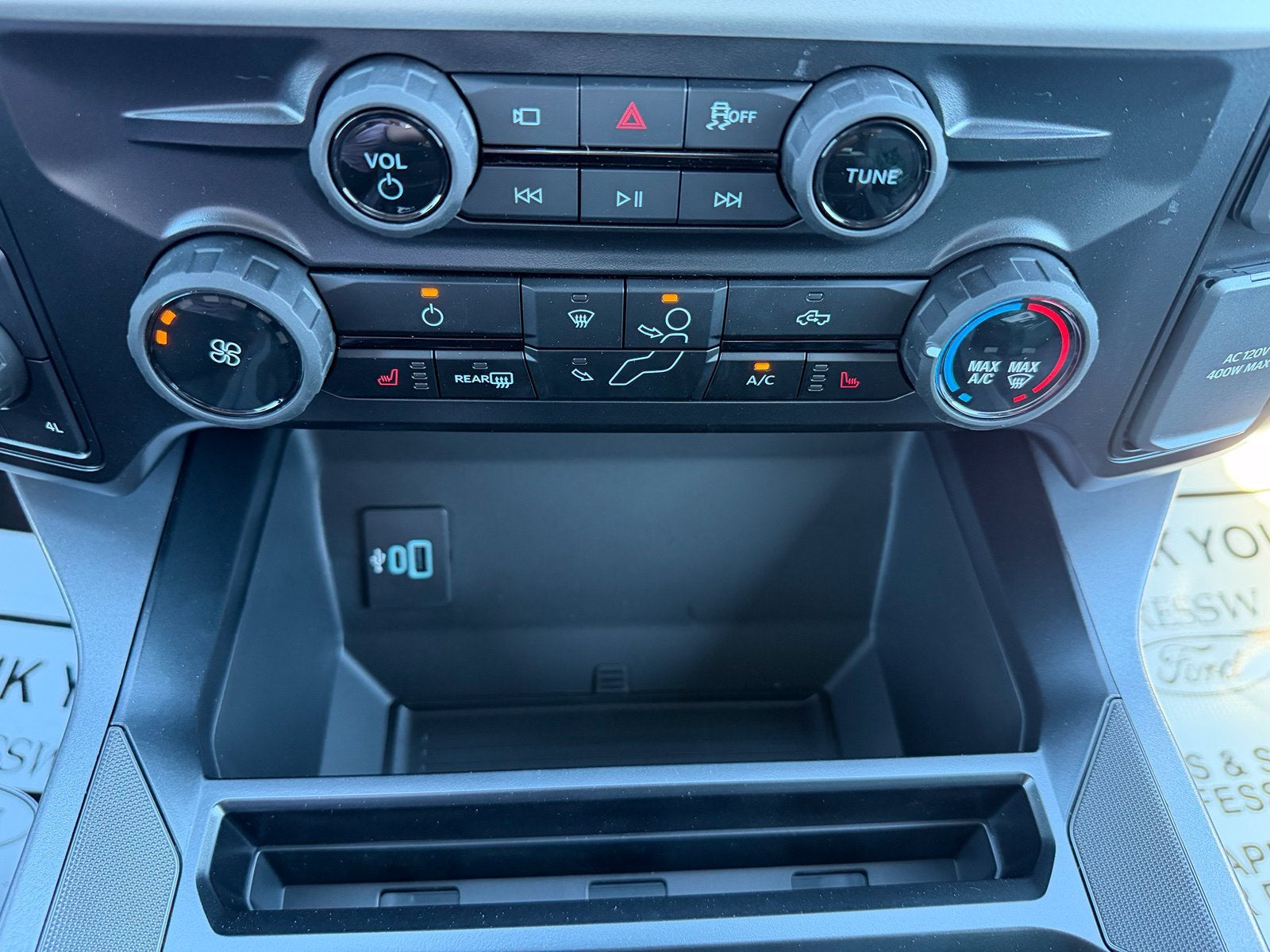 2027 Ford Super Duty F-250 SRW XLT