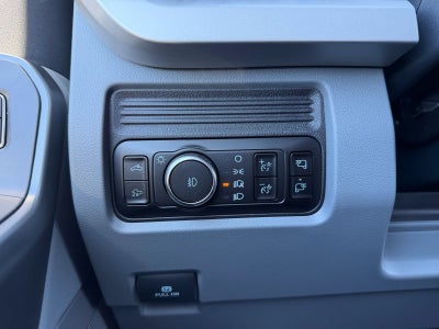 2027 Ford Super Duty F-250 SRW XLT