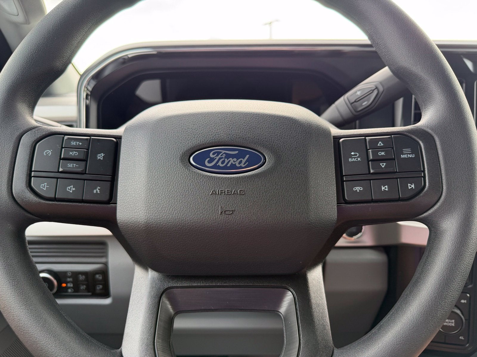 2027 Ford Super Duty F-250 SRW XLT