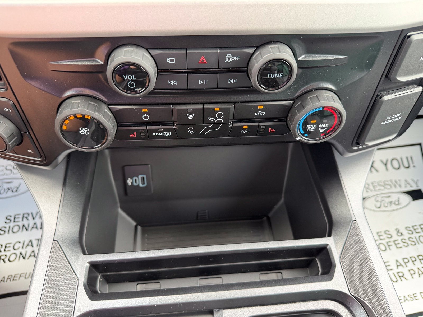 2027 Ford Super Duty F-250 SRW XLT